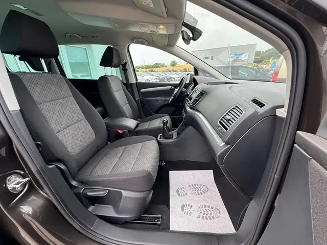 Volkswagen Sharan view 15