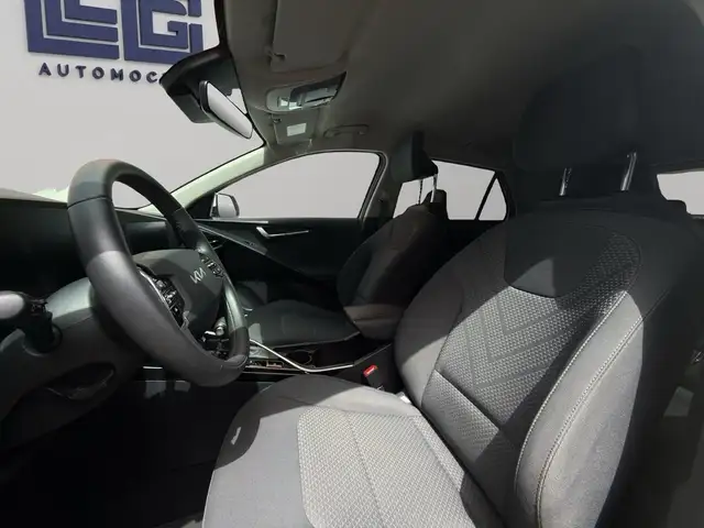 Kia Niro view 8
