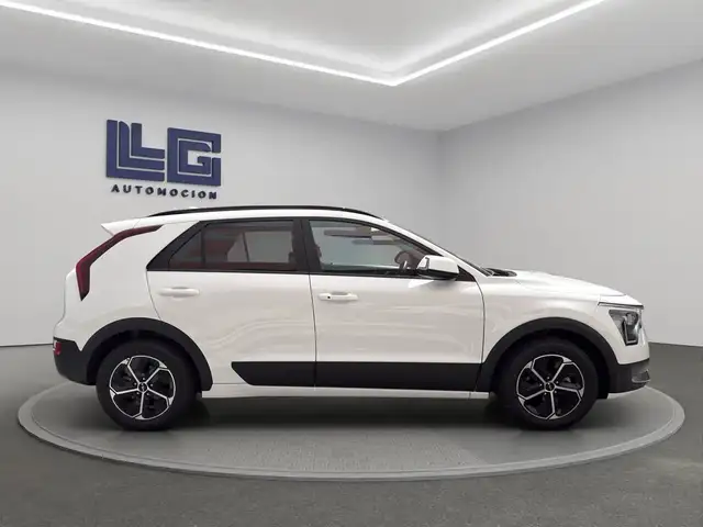 Kia Niro view 4