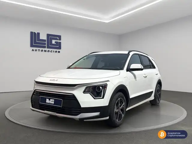 2024 Kia Niro in White for sale