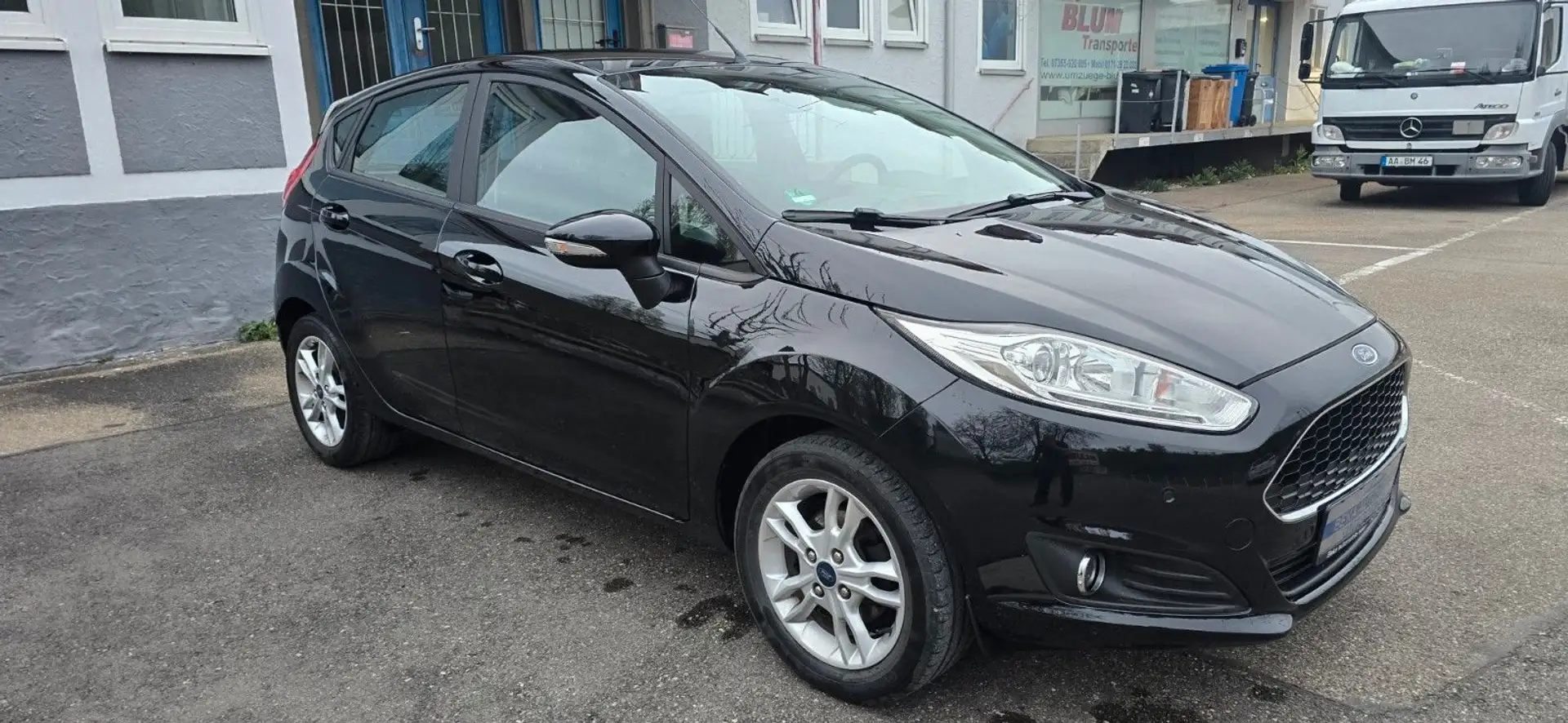 Ford Fiesta 1.0 Celebration PDC Noir - 2