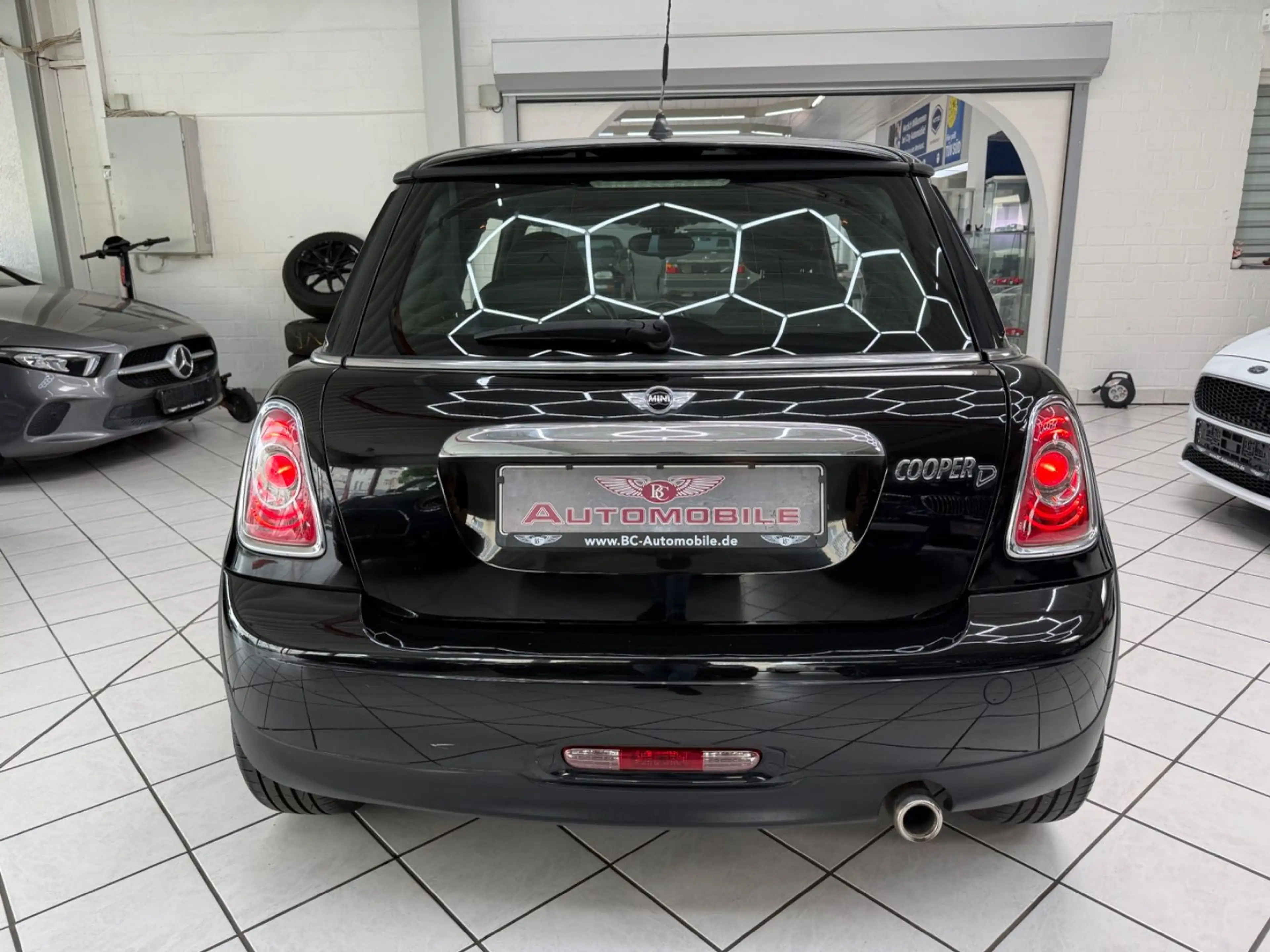MINI Cooper D MINI COOPER D BRICK LANE XENON SHZ KLIMA — photo 6