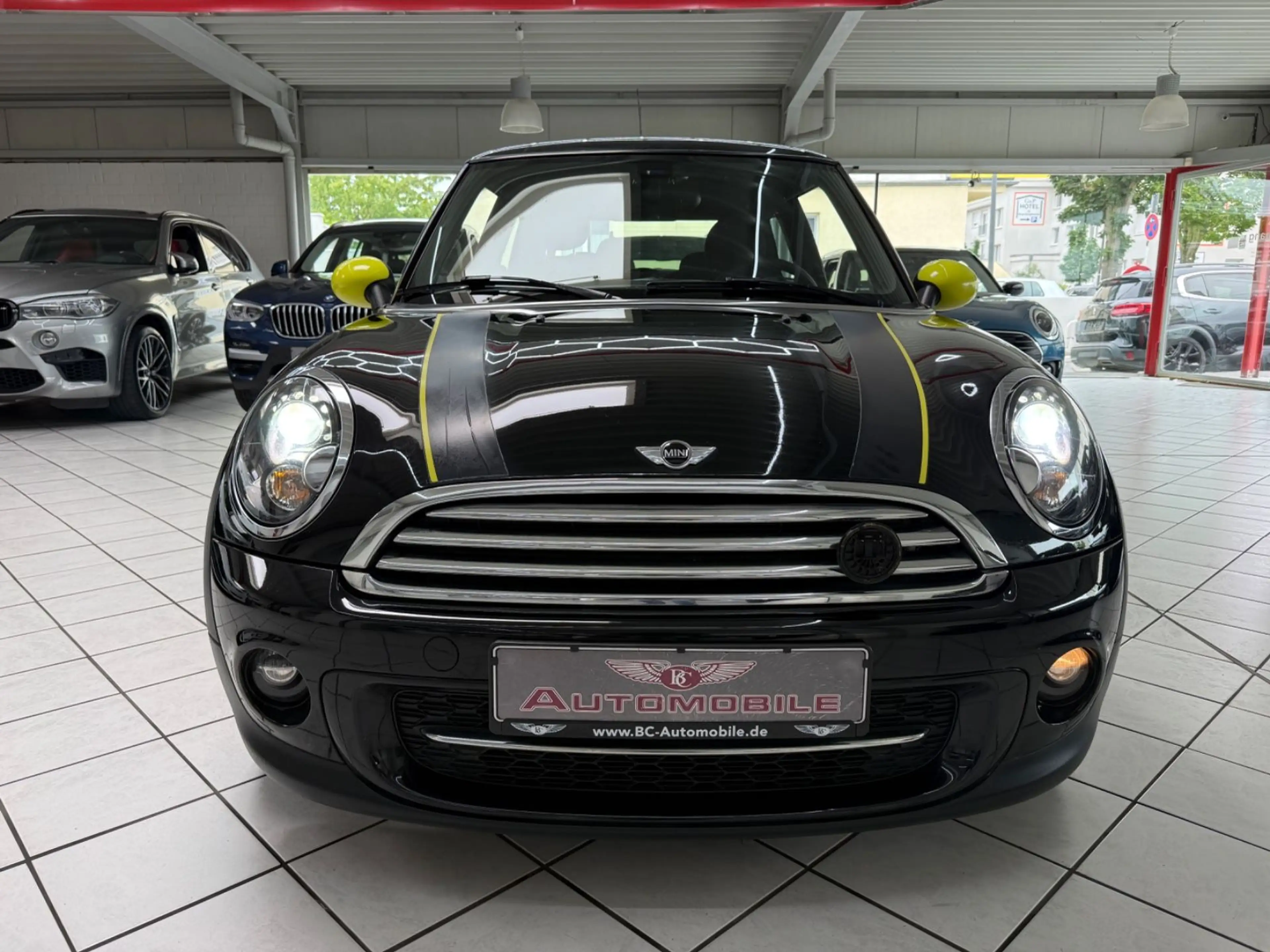 MINI Cooper D MINI COOPER D BRICK LANE XENON SHZ KLIMA — photo 2