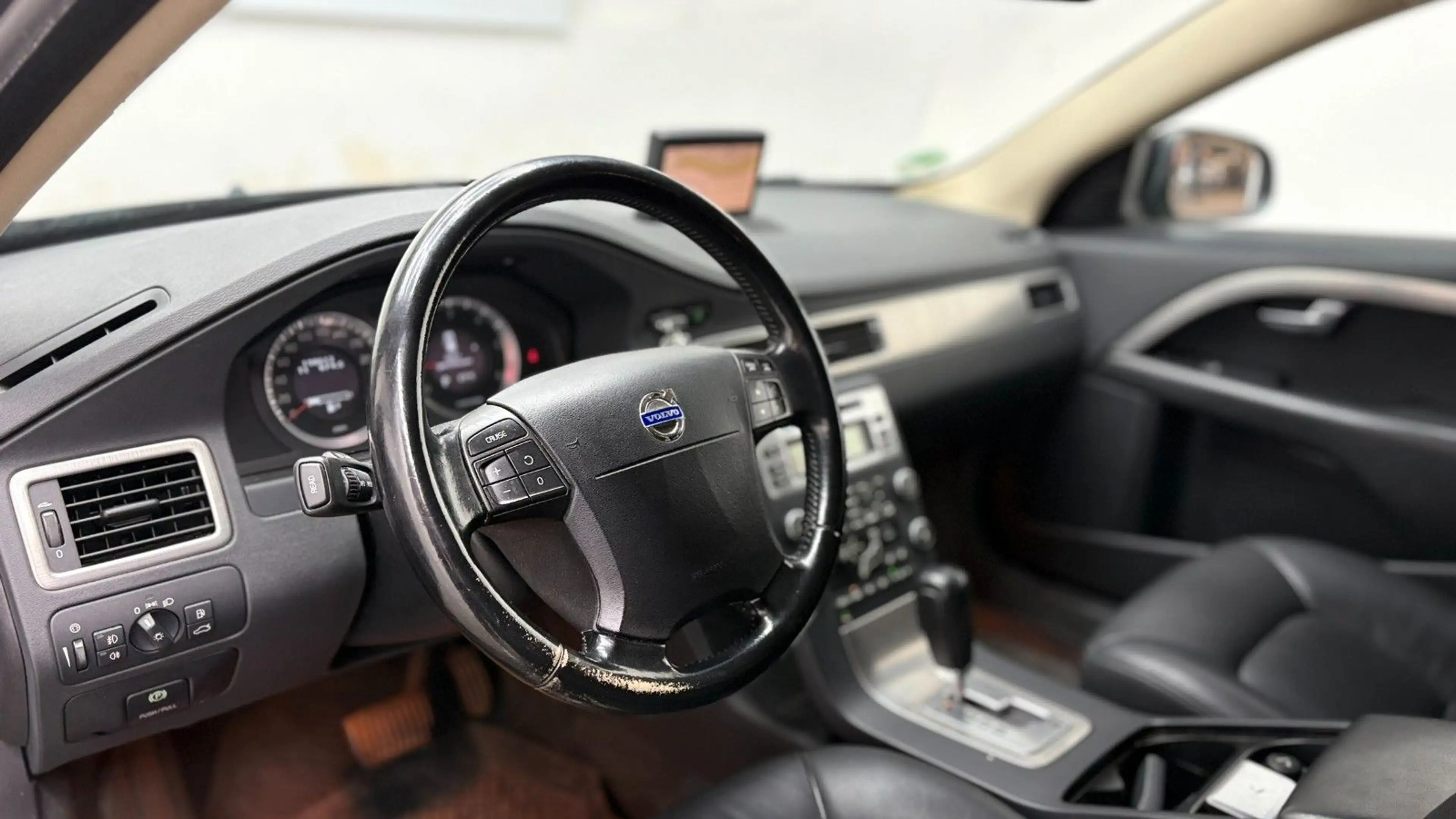 Volvo V70 Kombi Momentum — photo 5