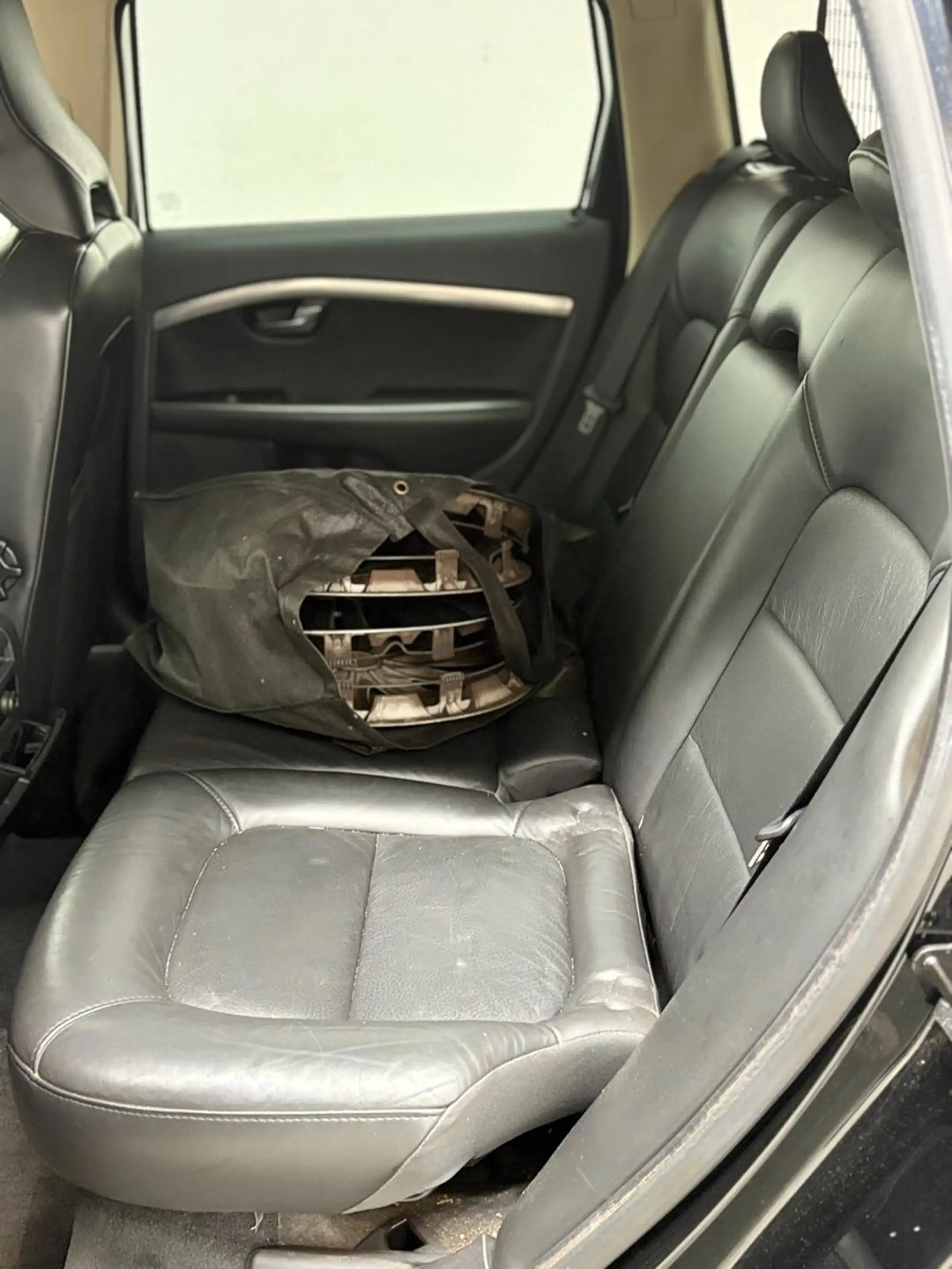 Volvo V70 Kombi Momentum — photo 9