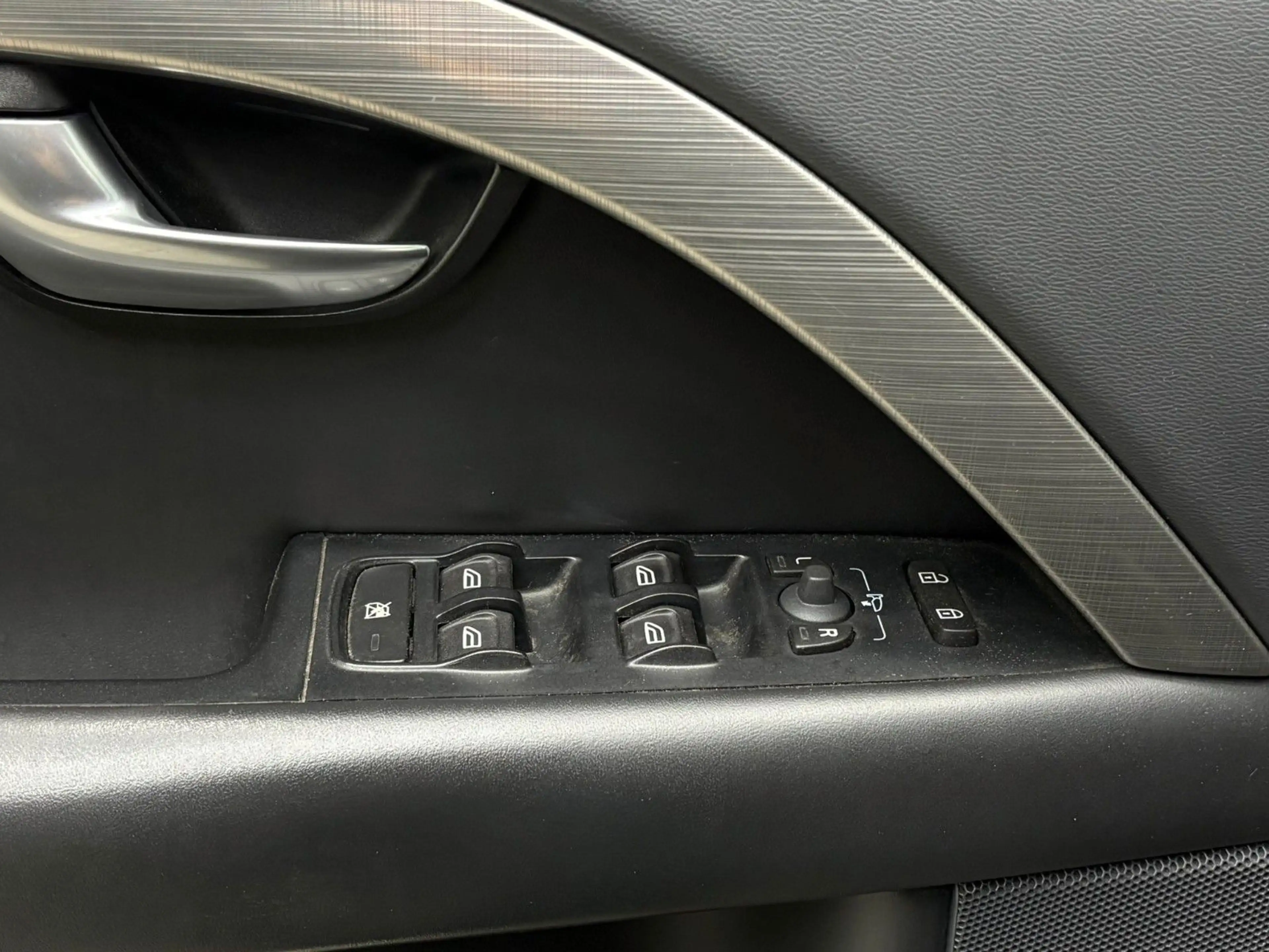 Volvo V70 Kombi Momentum — photo 8