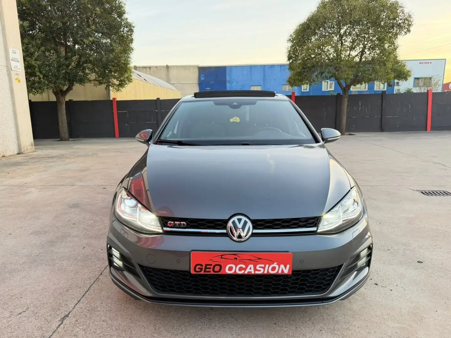Volkswagen Golf 2.0TDI CR BMT GTD DSG 184 Gris - 2
