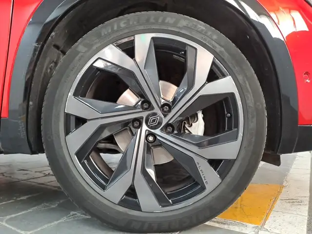 Renault Austral view 8