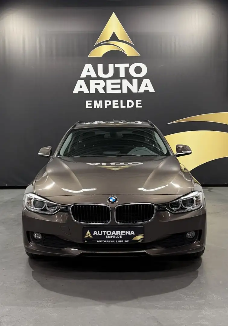 BMW 318 d 2.0d Touring Aut. *Pano*AHK*Bi-Xen*Navi*PDC Braun - 2