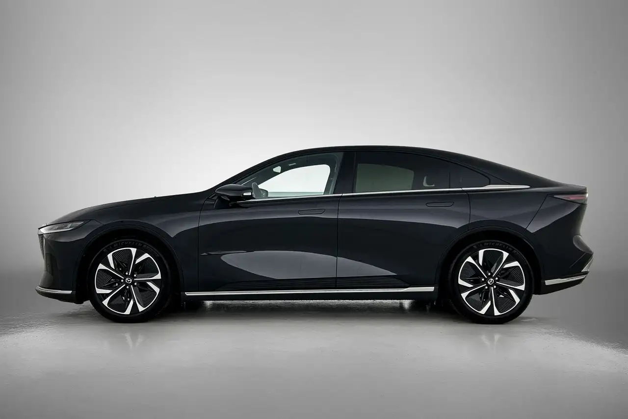 Mazda 6e 2026