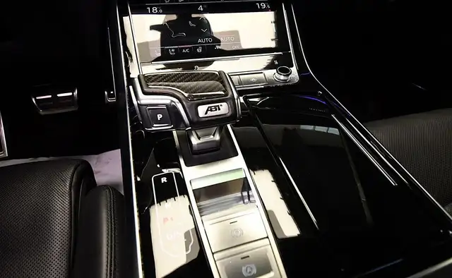 Audi RSQ8 view 12