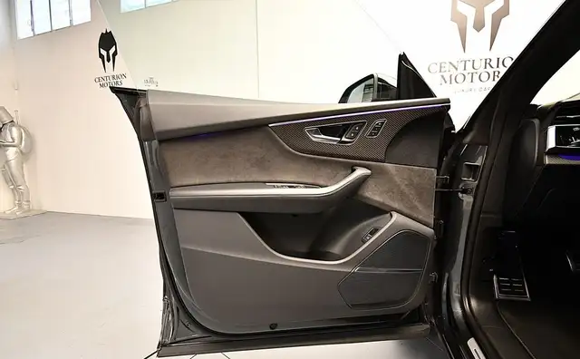 Audi RSQ8 view 13