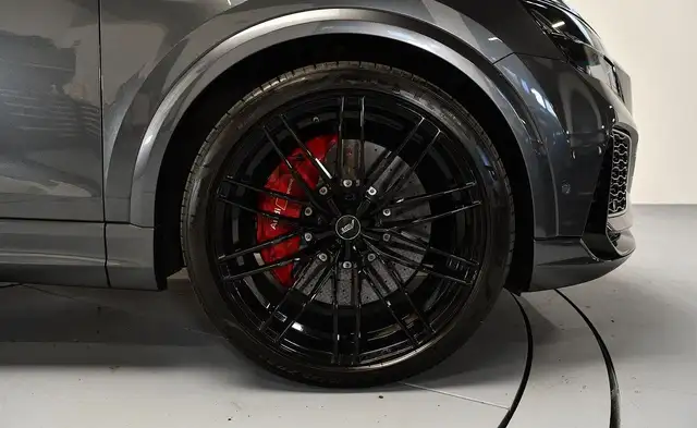 Audi RSQ8 view 7