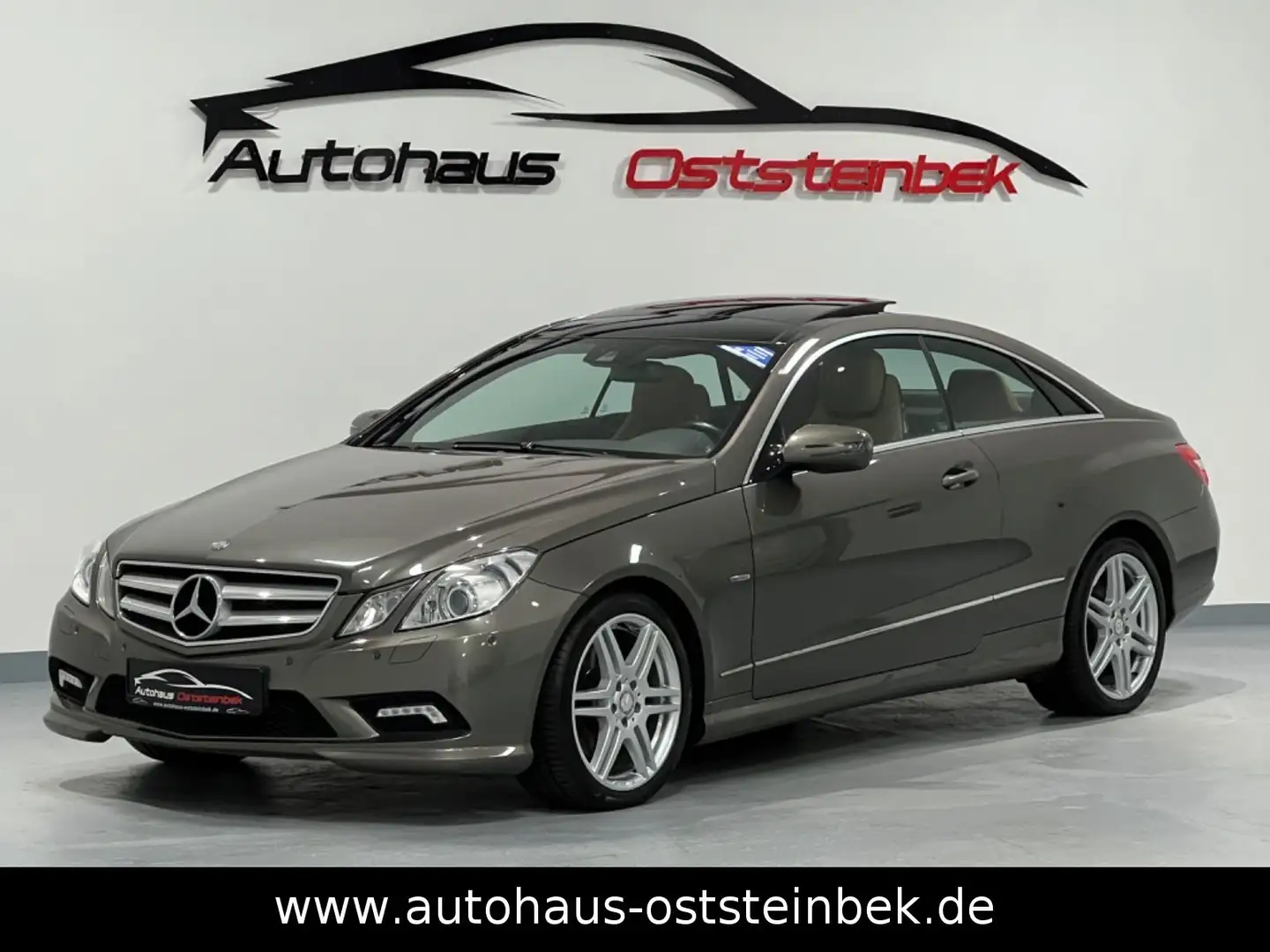 Mercedes-Benz E 250 CDI BLUEEFFICIENCY/AMG-LINE/PANO/XENON/PDC Grau - 1