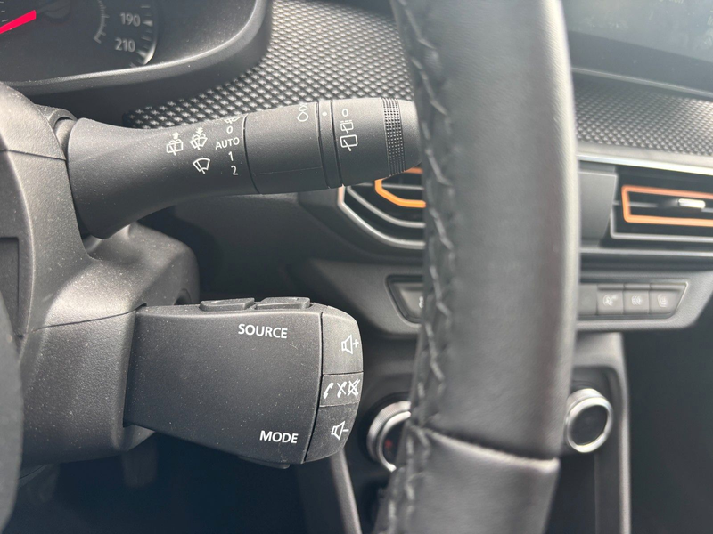 Dacia Sandero III Stepway Comfort NAVI SHZ CARPLAY — photo 14