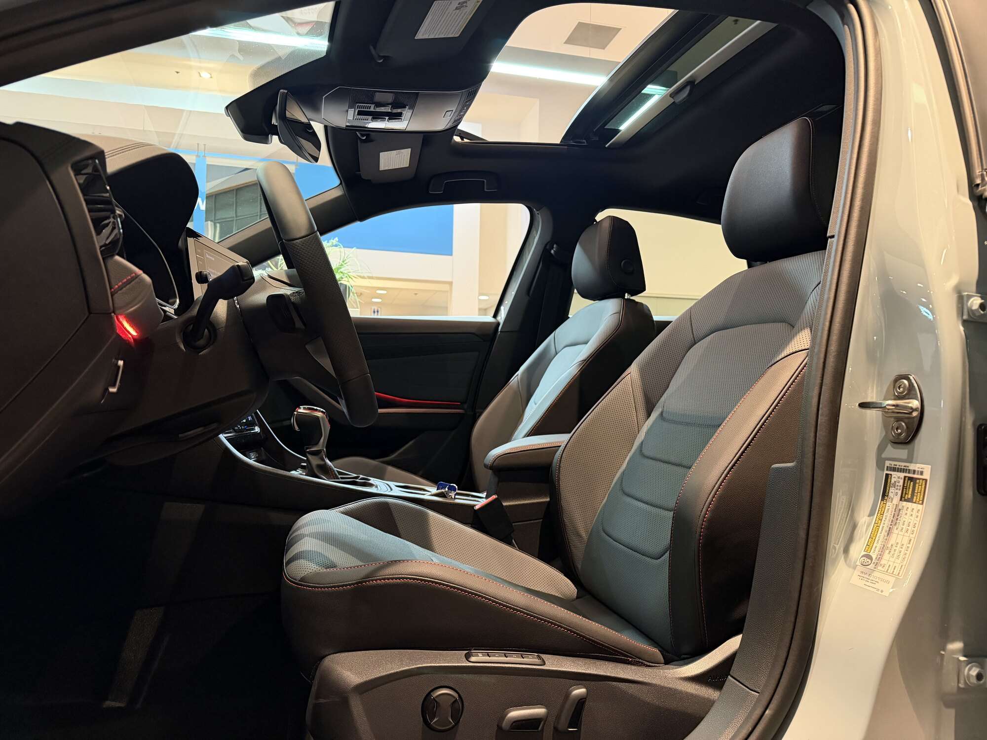 2027 Volkswagen Jetta AUTOBAHN — photo 4