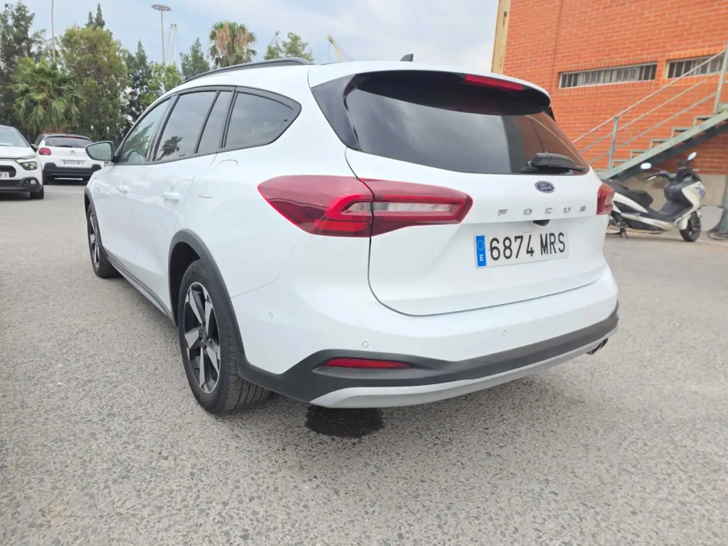 Ford Focus Sportbreak 1.0 Ecoboost MHEV Active 155 Aut. Wit - 2