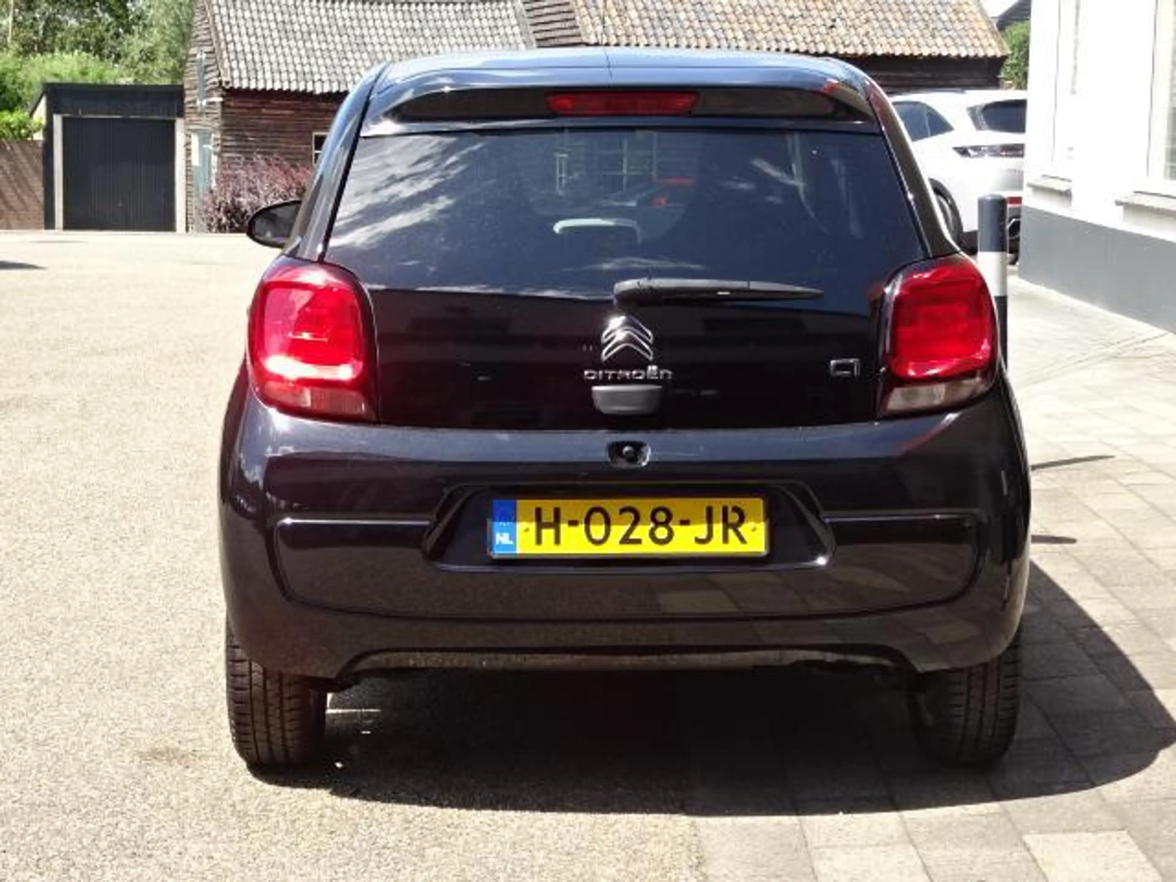 Citroen C1 1.0 VTi Feel — photo 4