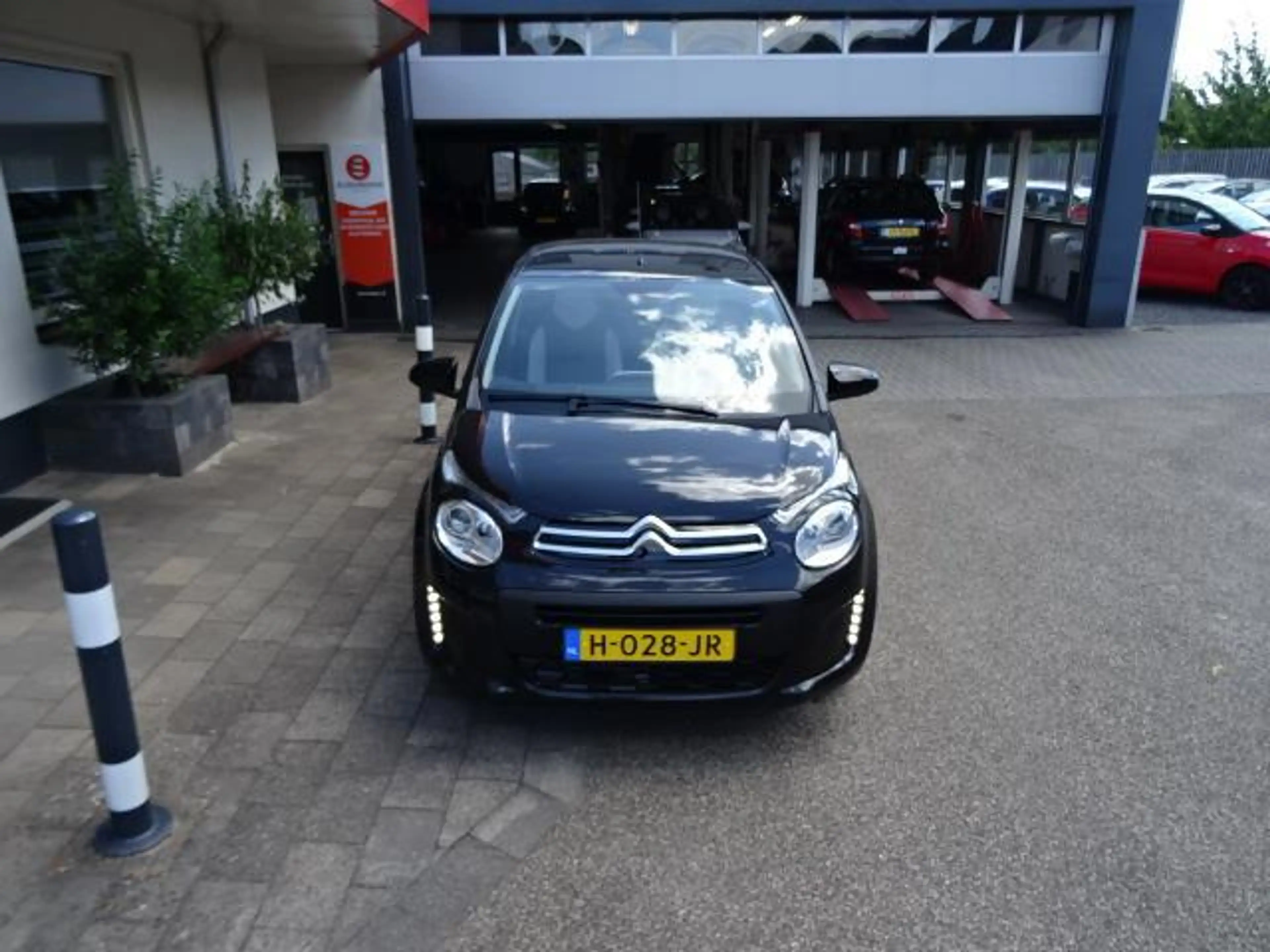 Citroen C1 1.0 VTi Feel — photo 9