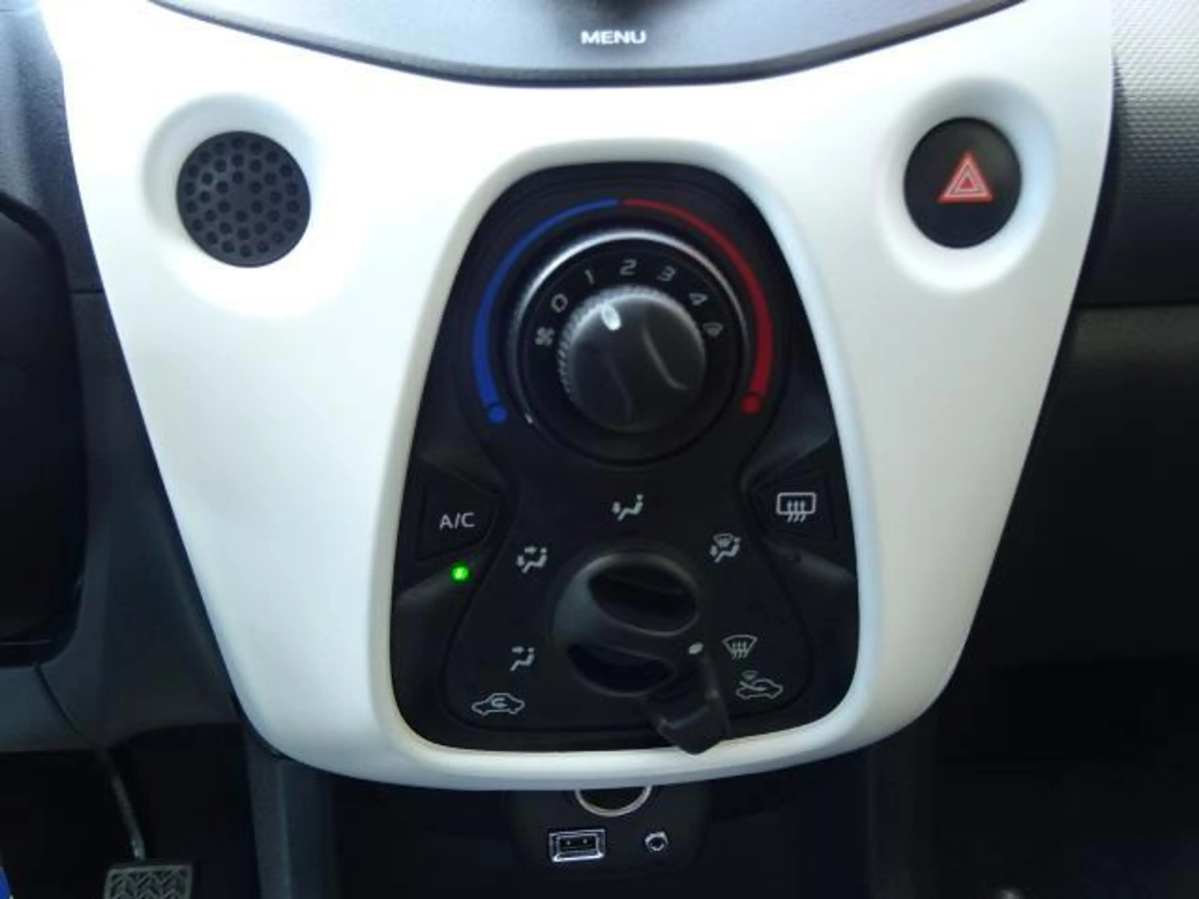 Citroen C1 1.0 VTi Feel — photo 19