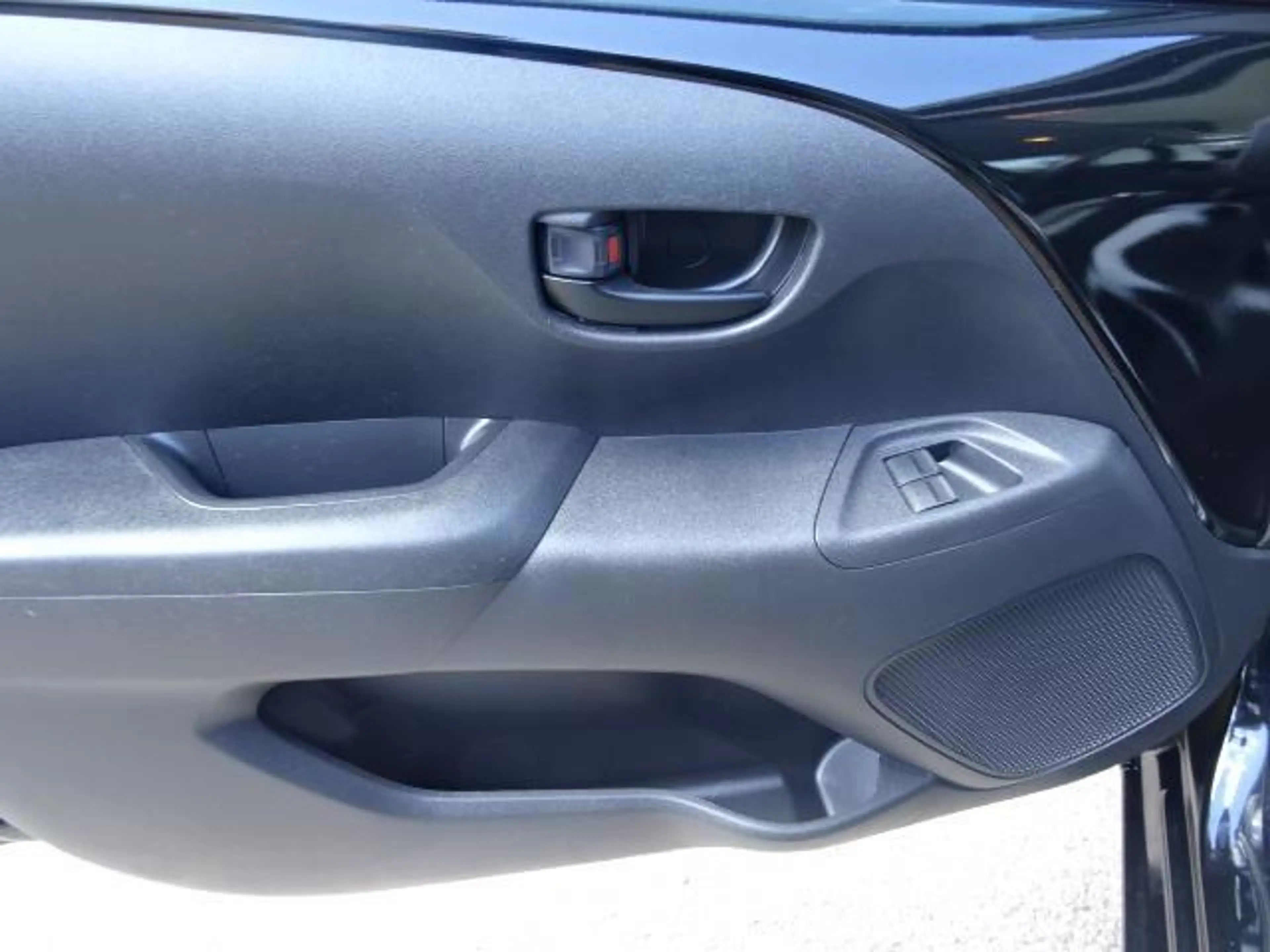 Citroen C1 1.0 VTi Feel — photo 11