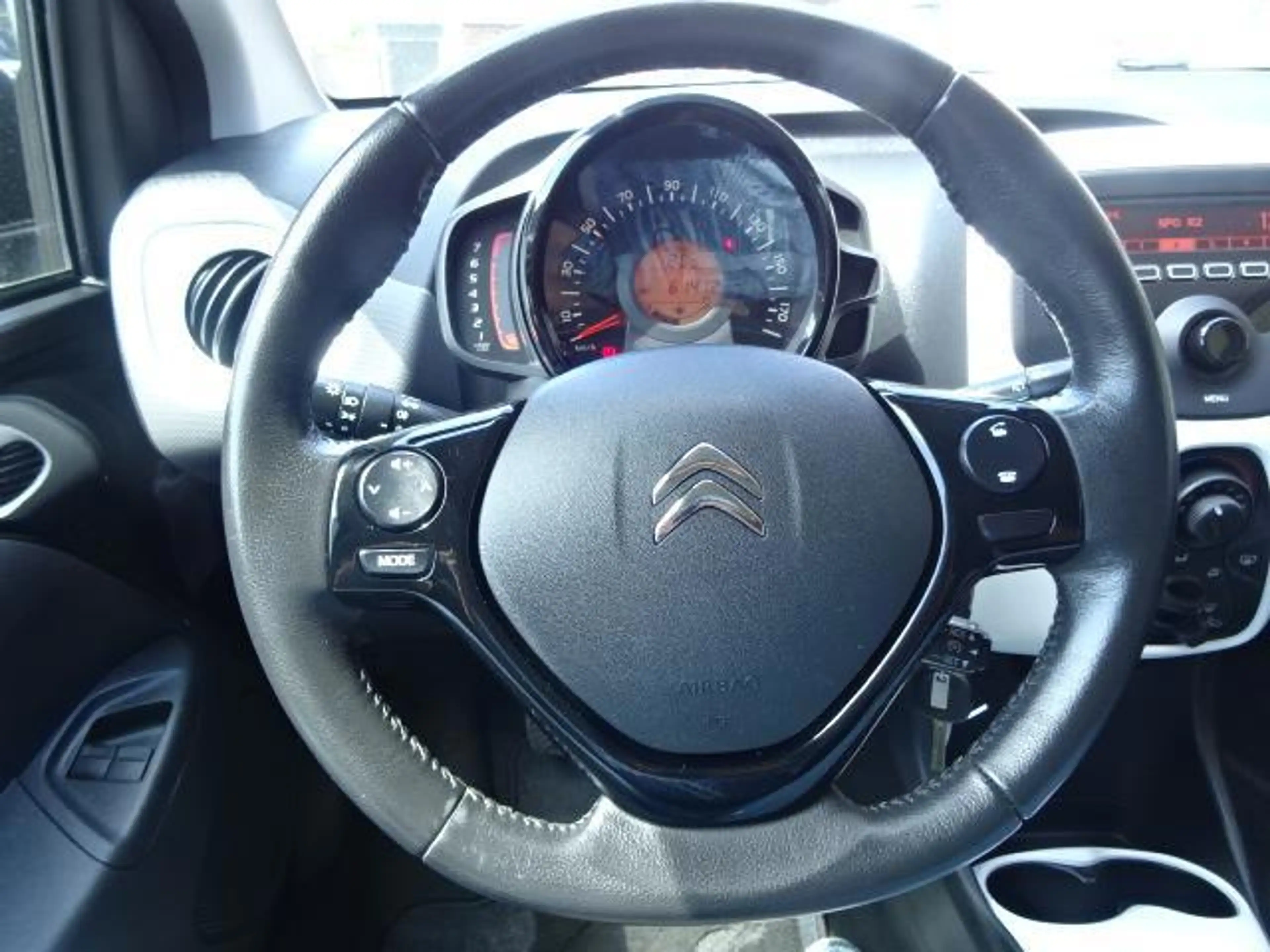 Citroen C1 1.0 VTi Feel — photo 17