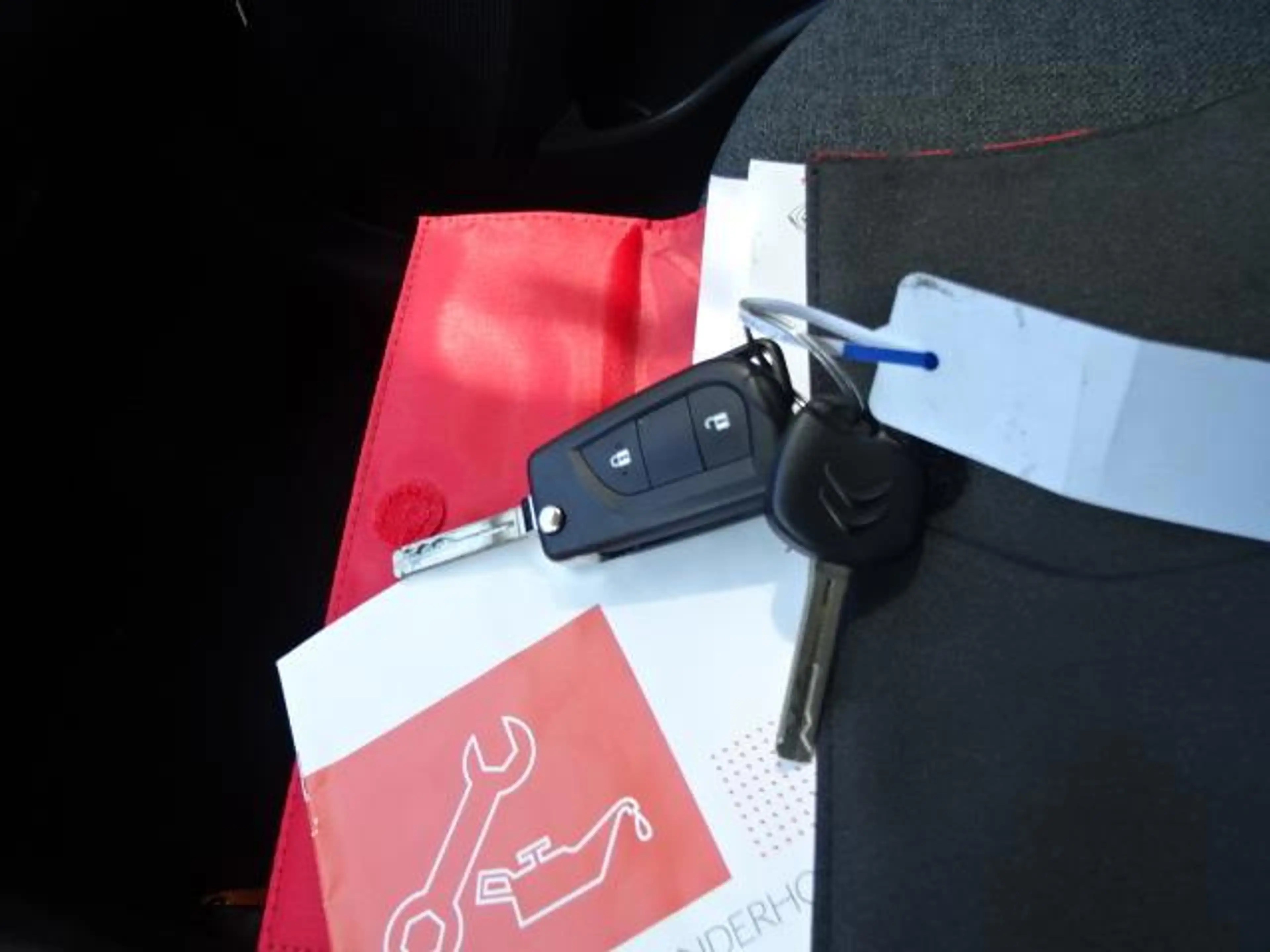 Citroen C1 1.0 VTi Feel — photo 21