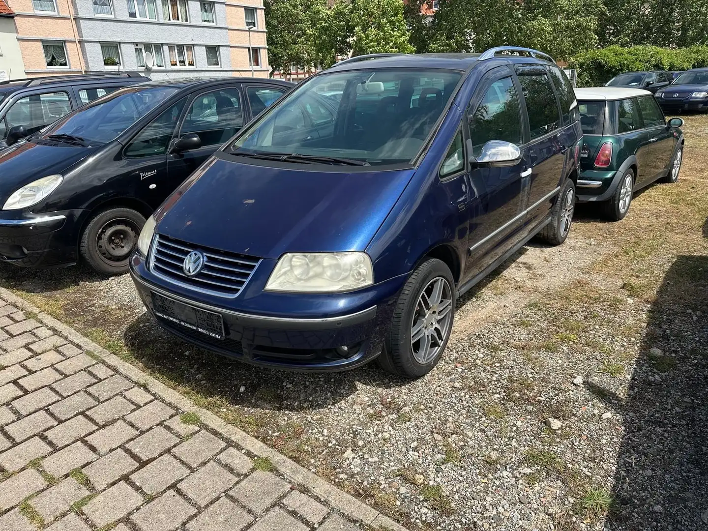 Volkswagen Sharan 1.9 TDI Comfortline Family 7-Sitzer Blauw - 2