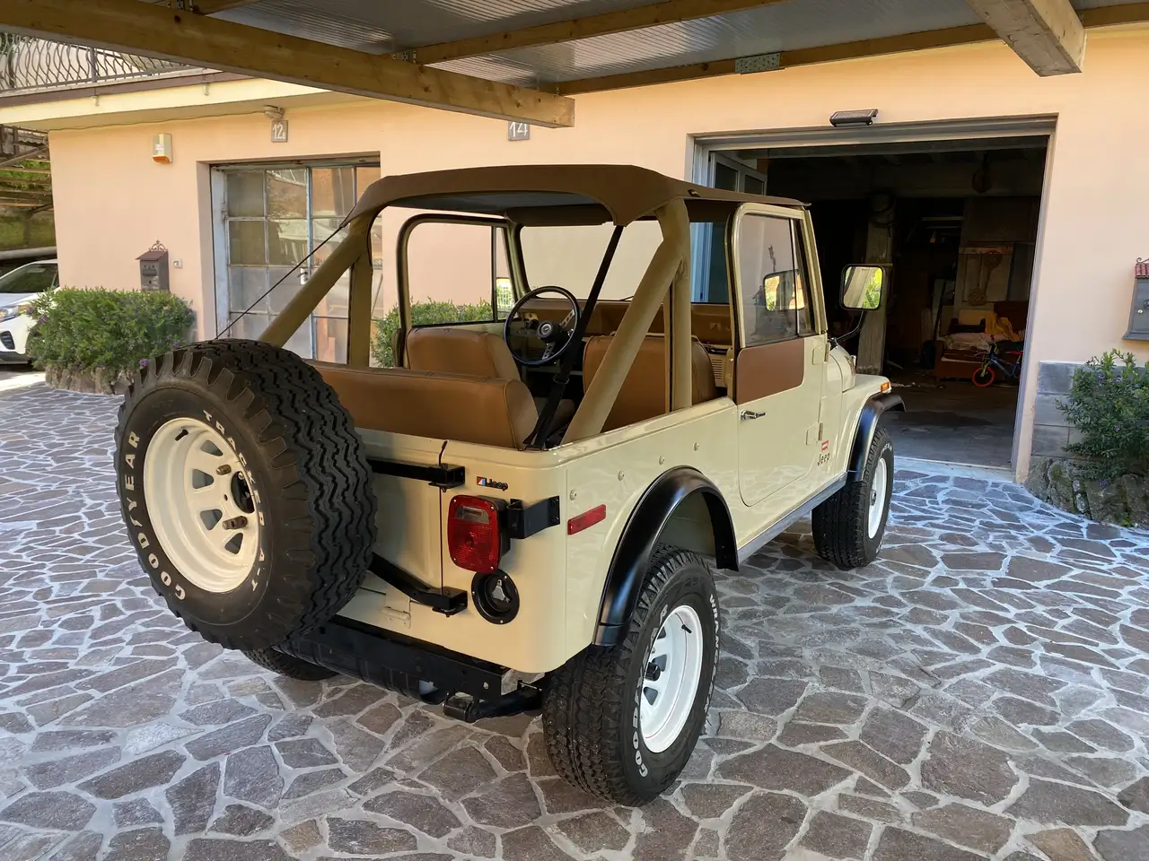 Jeep CJ-7 Renegate 5.0 V8 304 amc Levi’s Edition, foto 4