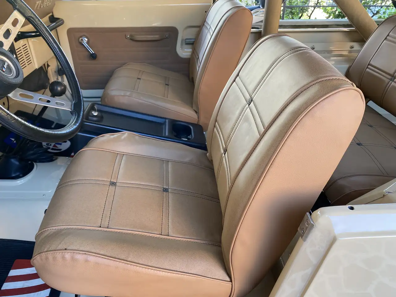 Jeep CJ-7 Renegate 5.0 V8 304 amc Levi’s Edition, foto 9
