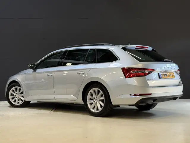 Skoda Superb view 26