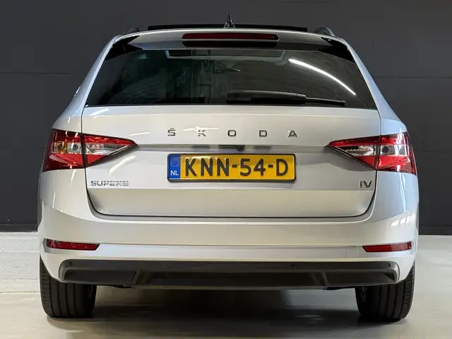 Skoda Superb view 27