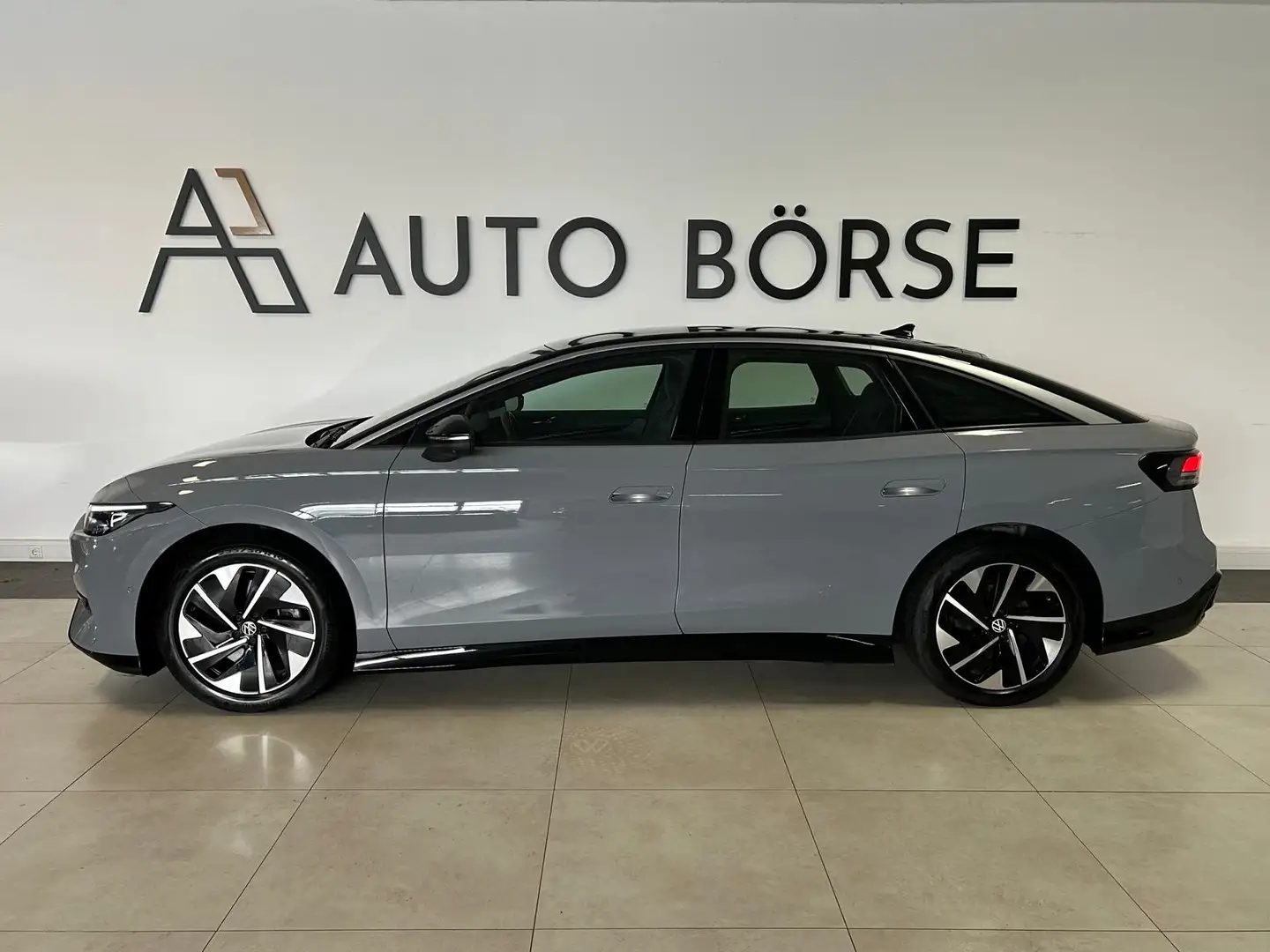 Volkswagen ID.7 Pro NAVI*HUD*WÄRMEPUMPE*PARKLENK*LED*AHK* Gris - 2