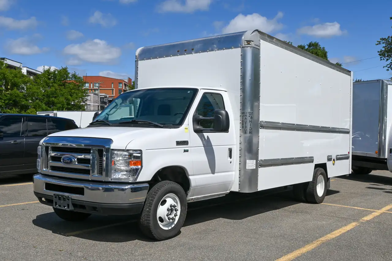 2018 Ford E-Series Cutaway
