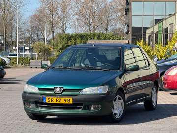 1.8 XR | APK 24-11-2026 | Automaat | Airco | Elekt