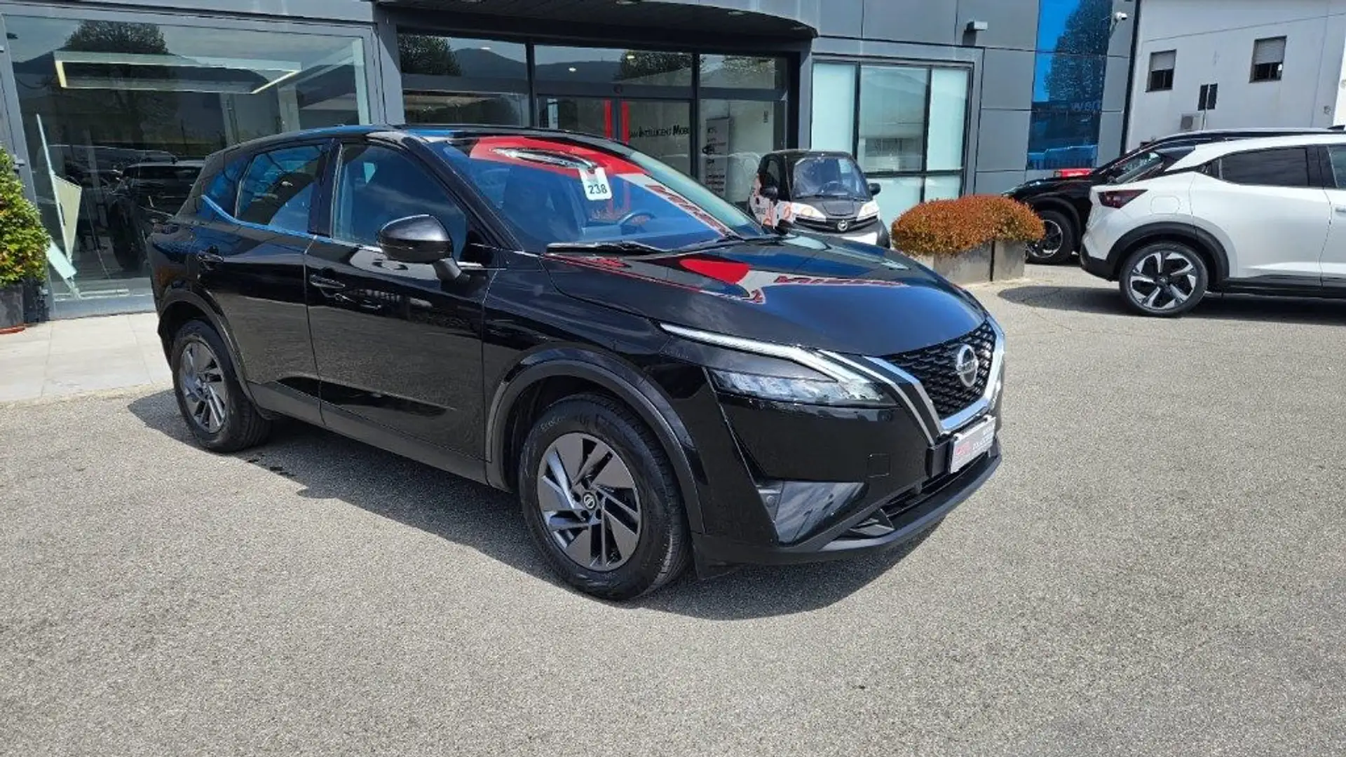 Nissan Qashqai MHEV 140 CV Acenta Zwart - 2
