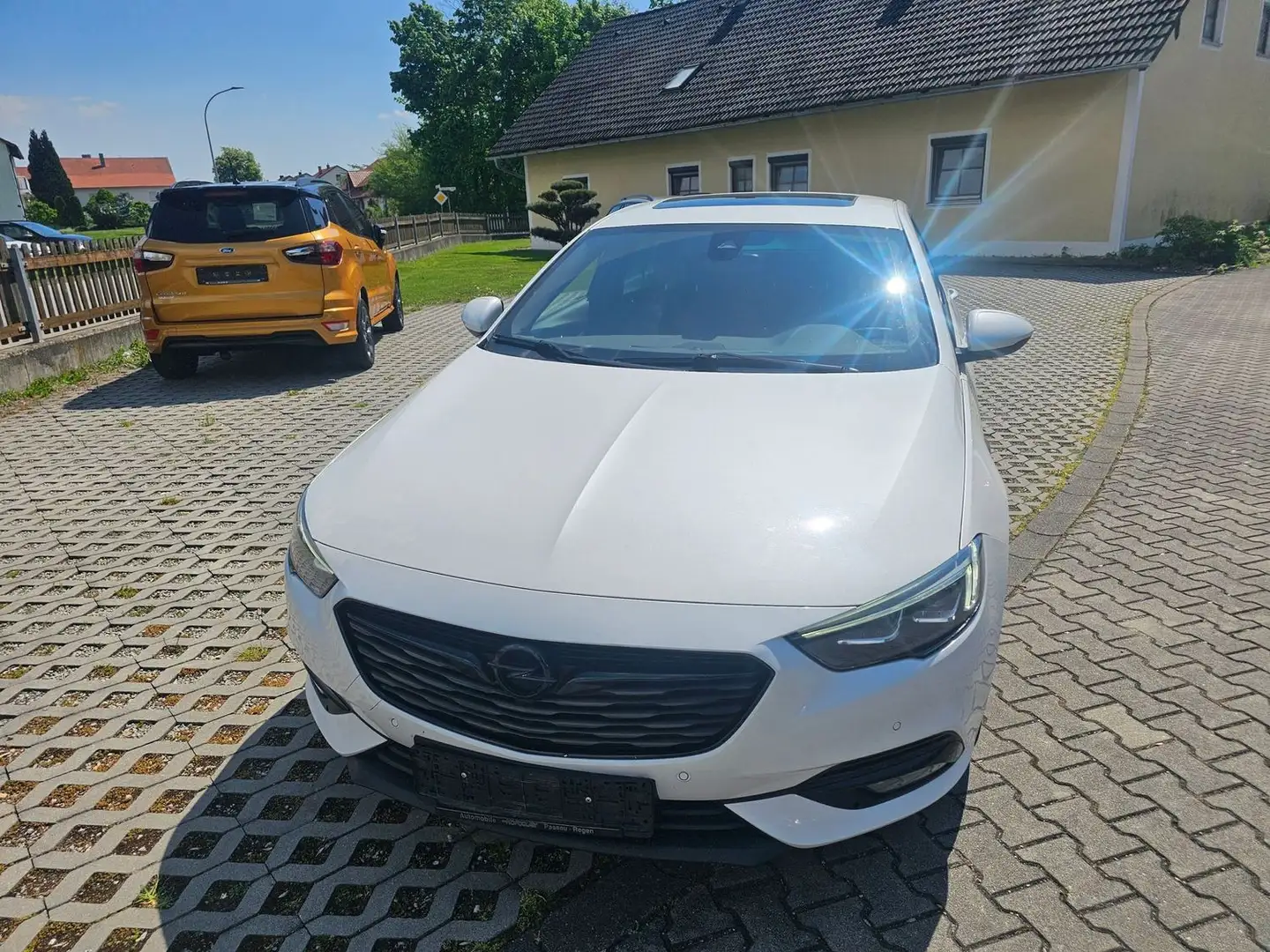 Opel Insignia Innovation+TOP++Xenon,Navi++ Weiß - 2