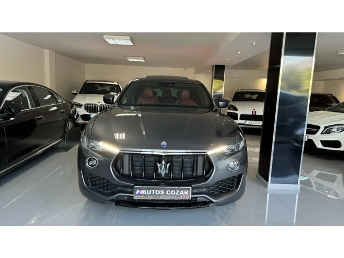 Maserati Levante Diesel GranSport Aut. Grau - 2