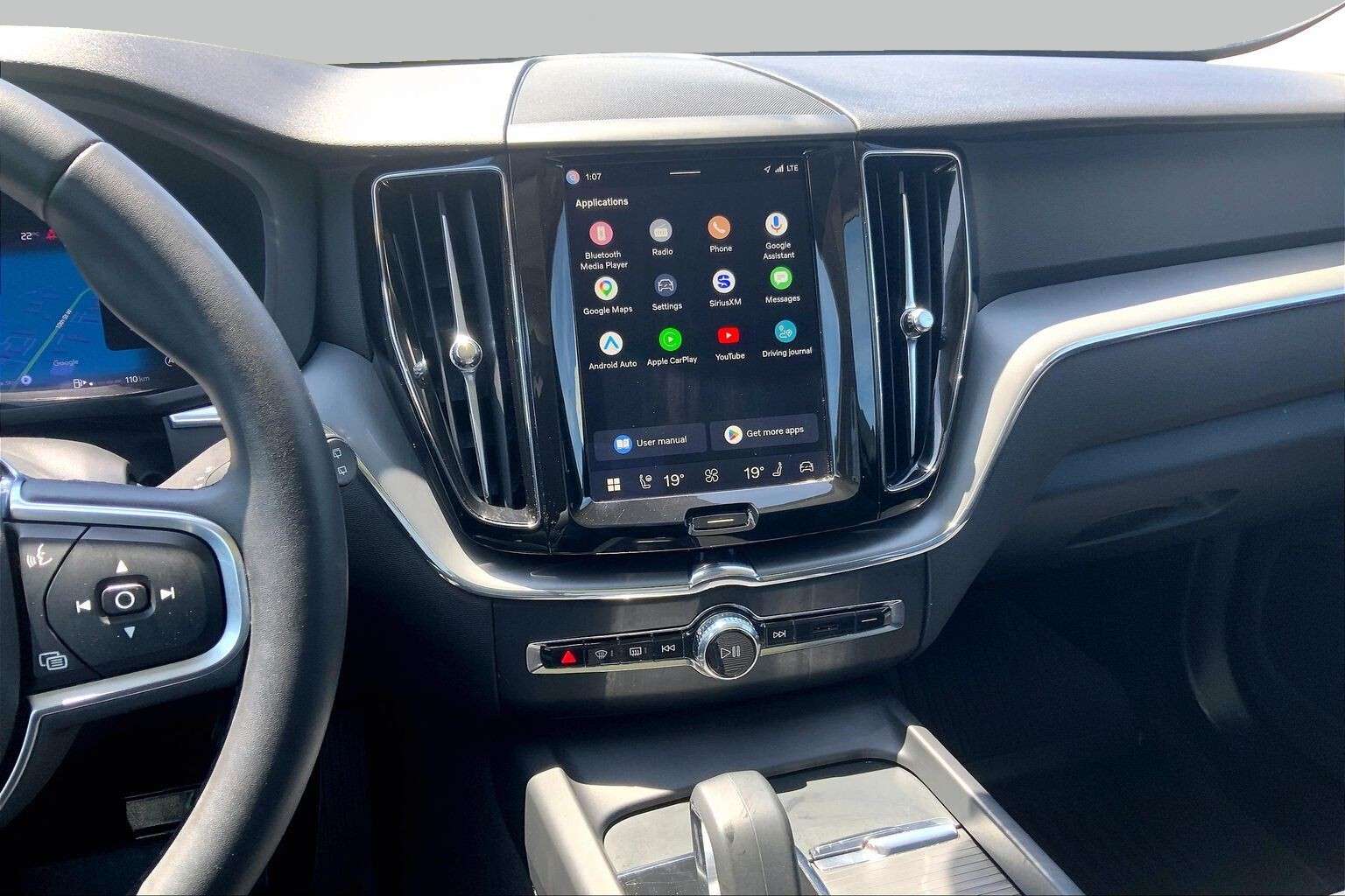 2024 Volvo XC60 | Hybrid | Sunroof | Heated Steering Wheel alt 5