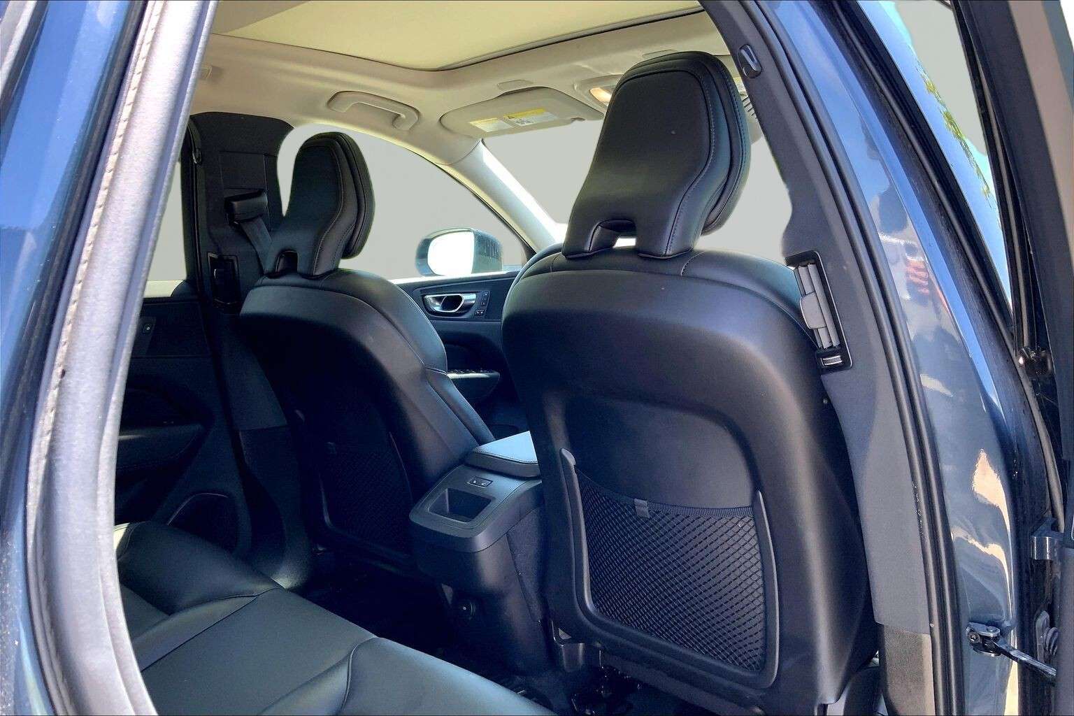 2024 Volvo XC60 | Hybrid | Sunroof | Heated Steering Wheel thumb 23