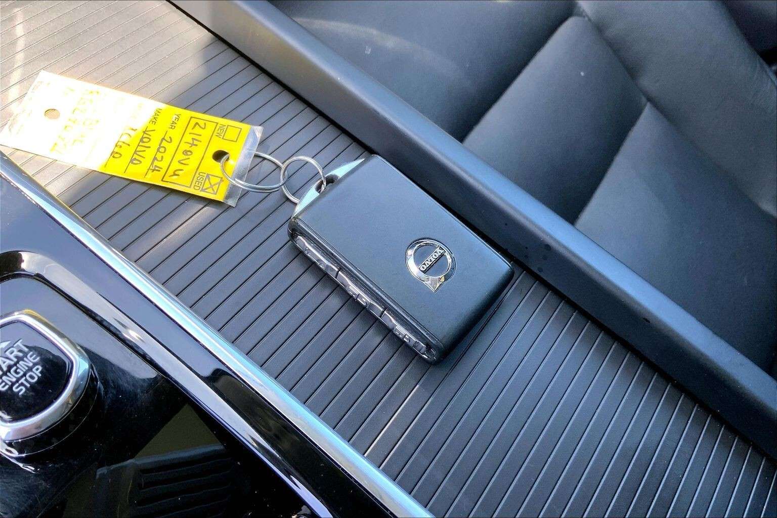2024 Volvo XC60 | Hybrid | Sunroof | Heated Steering Wheel thumb 39