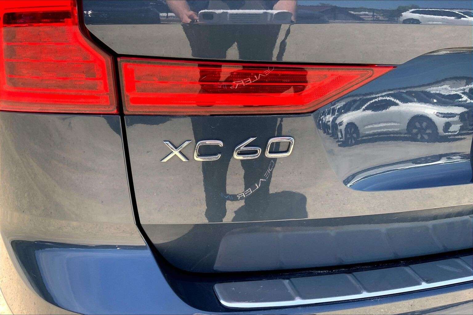 2024 Volvo XC60 | Hybrid | Sunroof | Heated Steering Wheel thumb 8