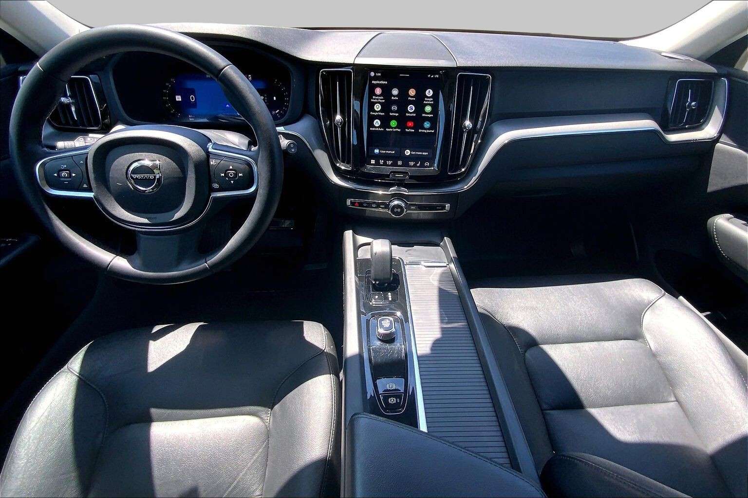 2024 Volvo XC60 | Hybrid | Sunroof | Heated Steering Wheel alt 4