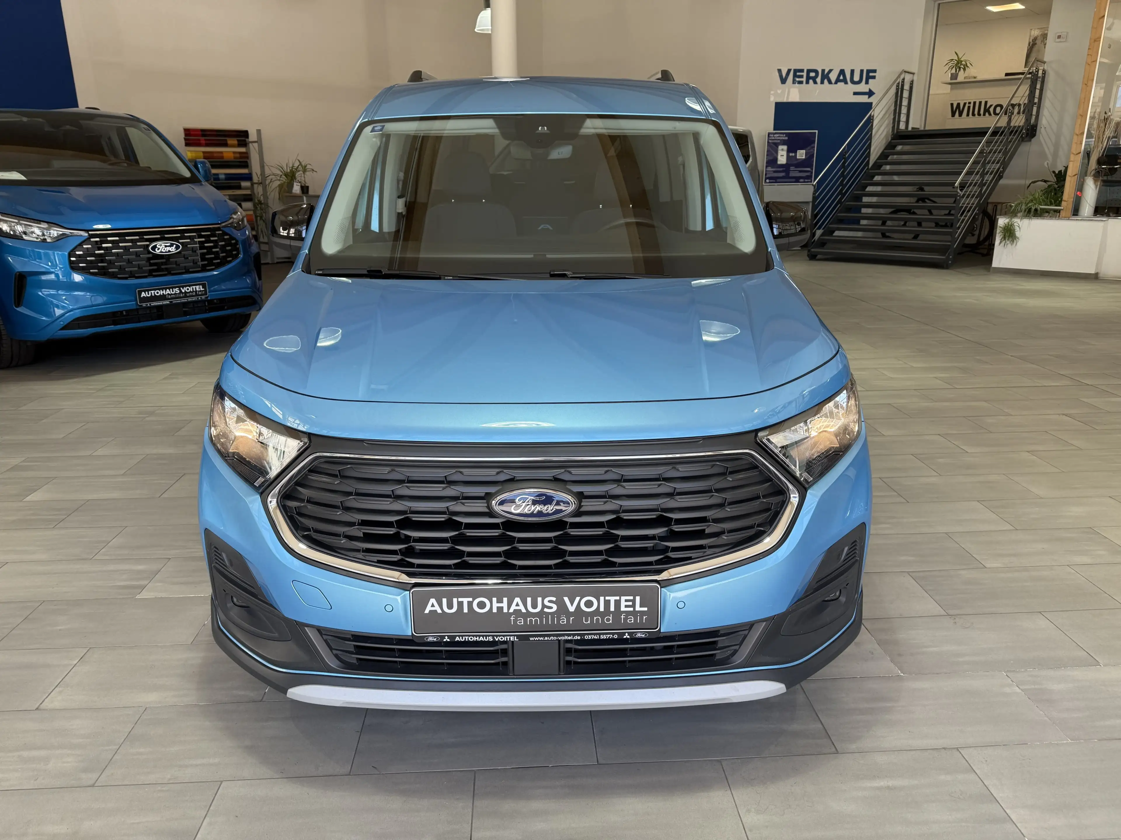Ford Tourneo Connect Active 7 Sitze Automatik — photo 2