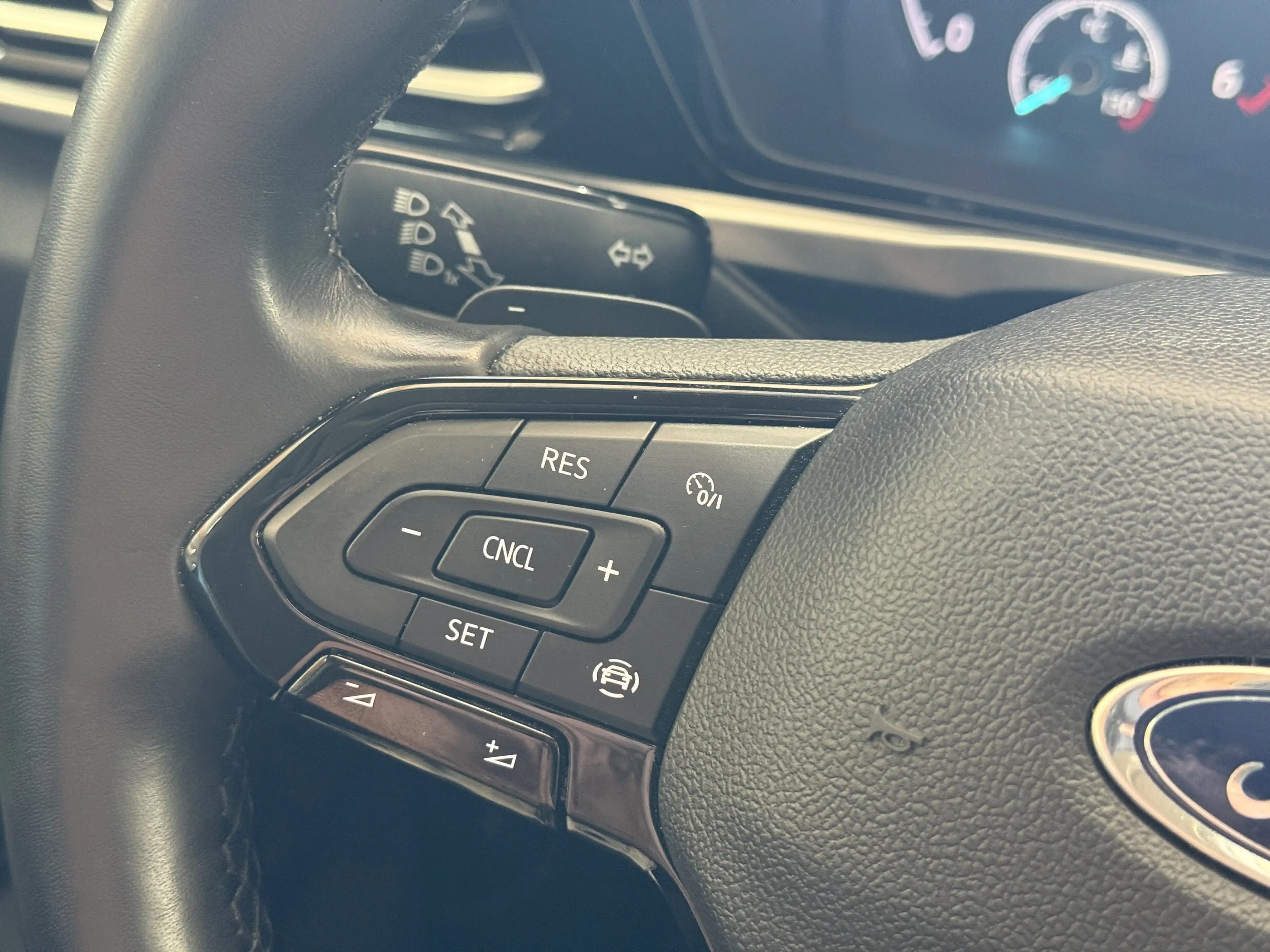 Ford Tourneo Connect Active 7 Sitze Automatik — photo 12