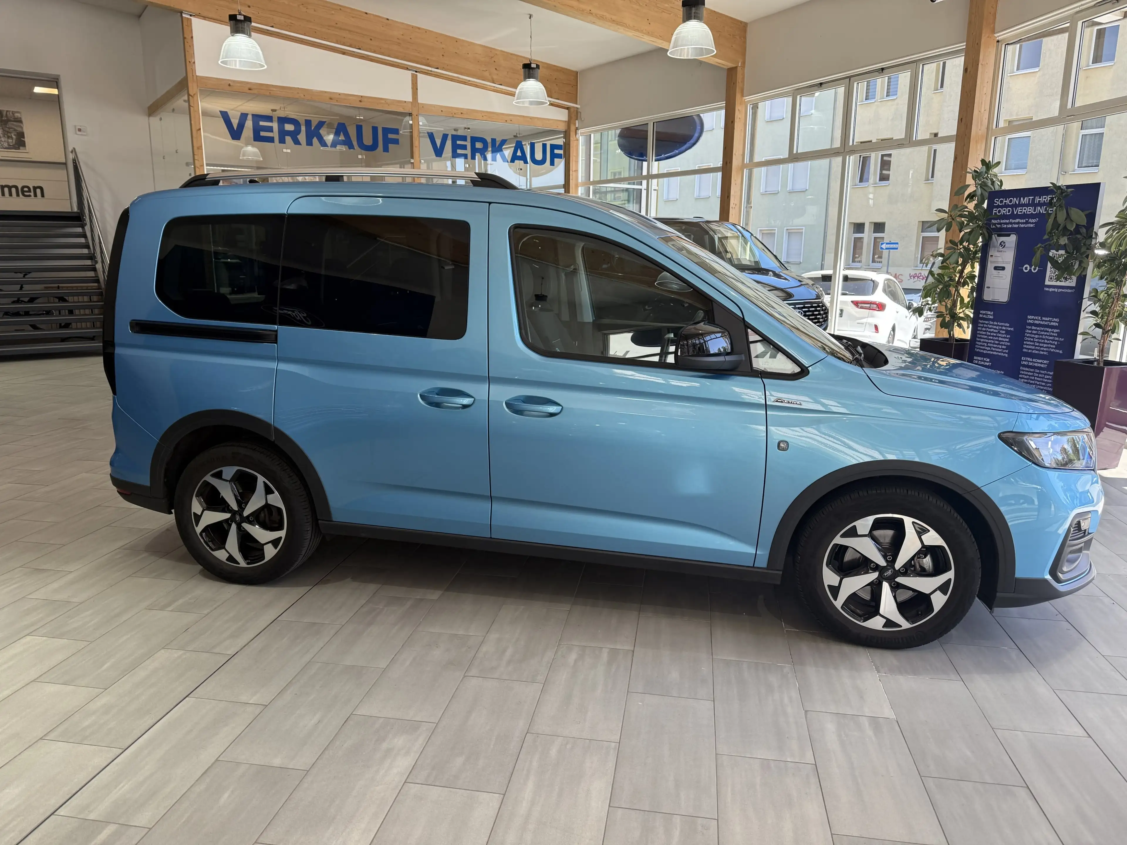 Ford Tourneo Connect Active 7 Sitze Automatik — photo 4