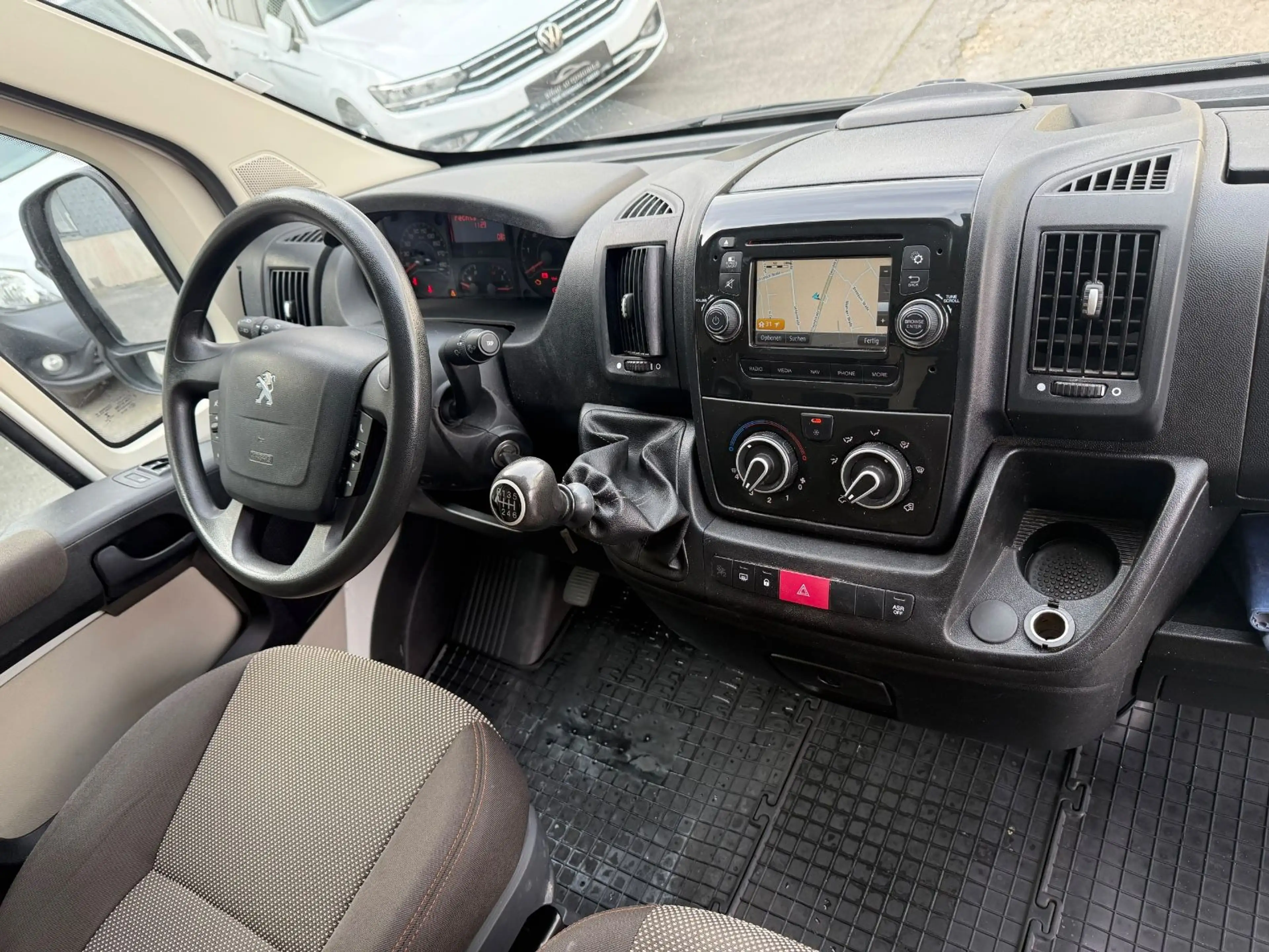 Peugeot Boxer Kasten Hochraum 333 L2H2 2.Hand*Navi*Klima — photo 12