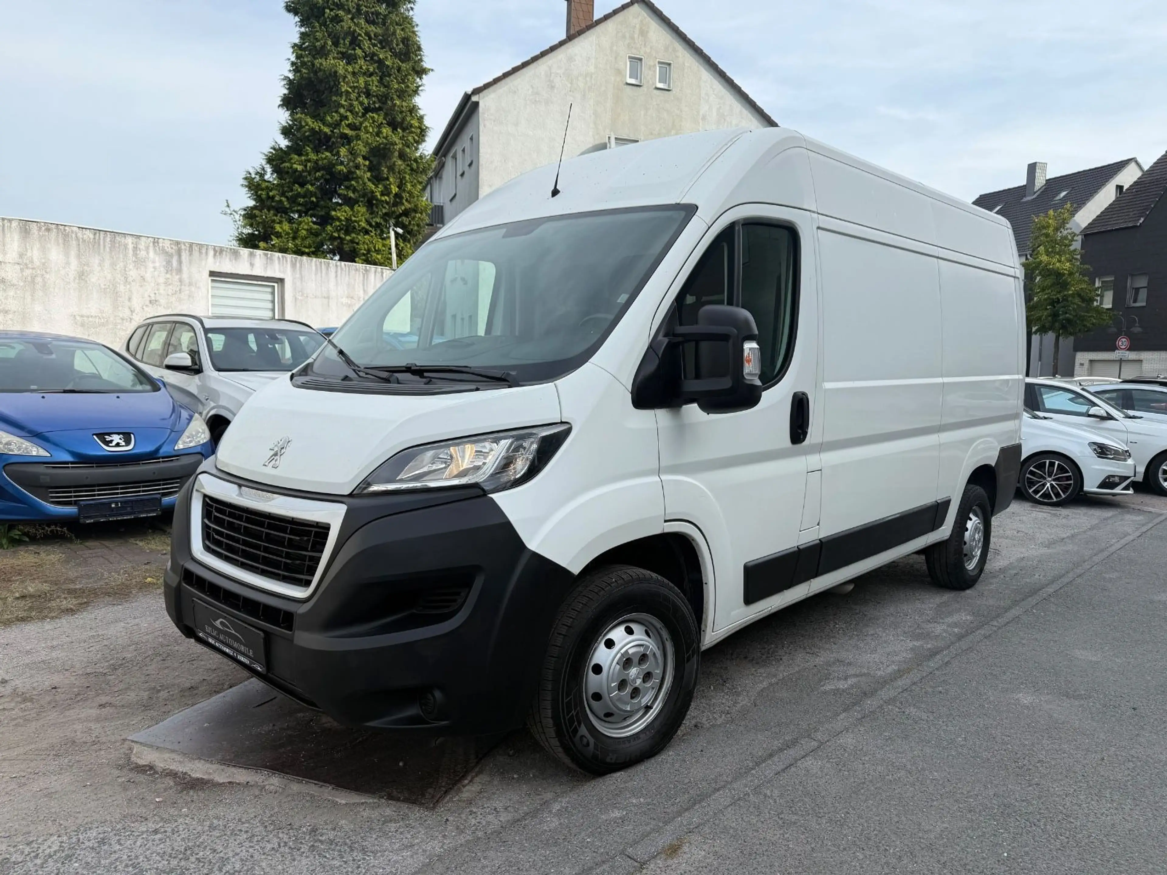Peugeot Boxer Kasten Hochraum 333 L2H2 2.Hand*Navi*Klima — photo 2
