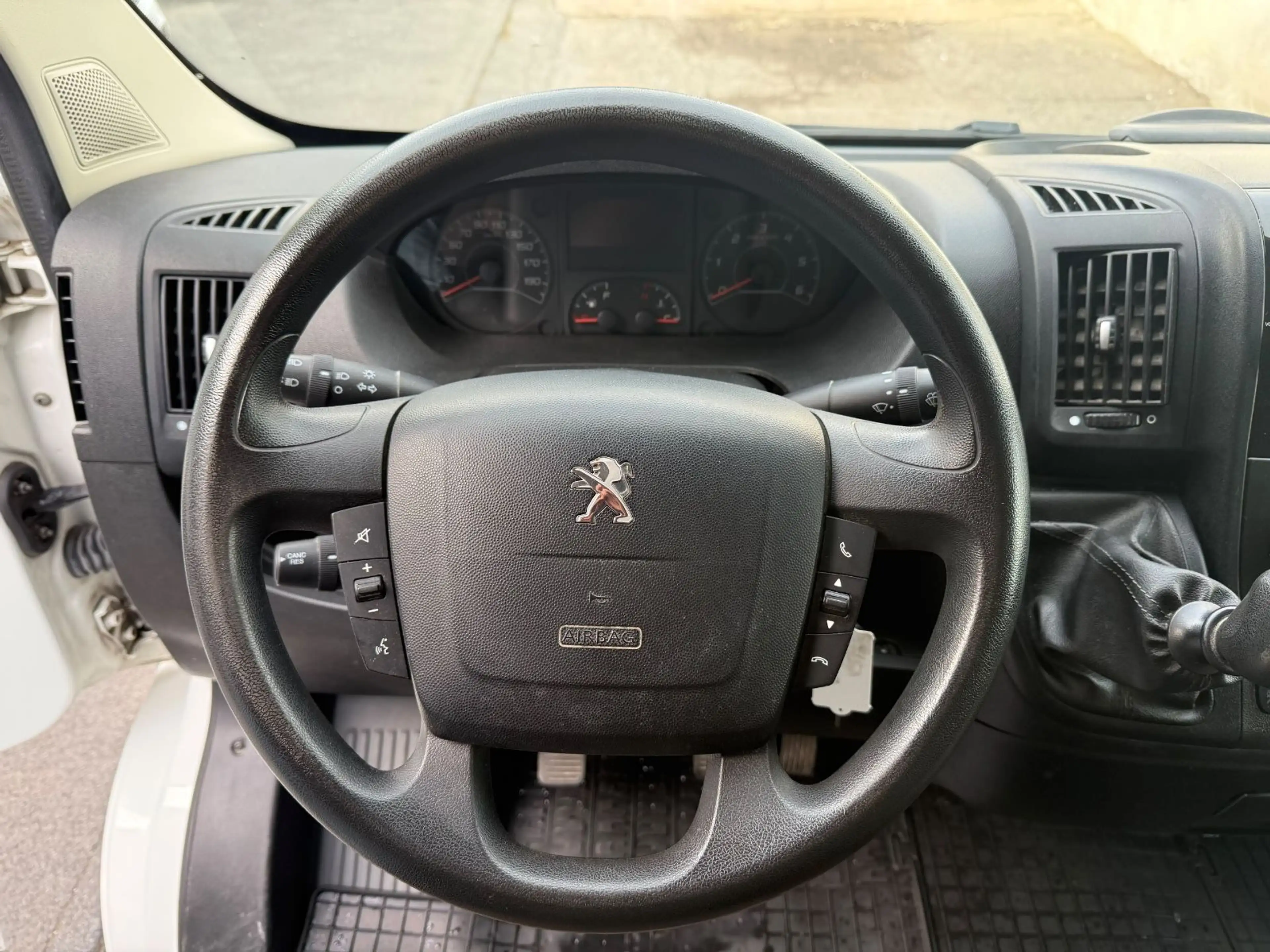 Peugeot Boxer Kasten Hochraum 333 L2H2 2.Hand*Navi*Klima — photo 15