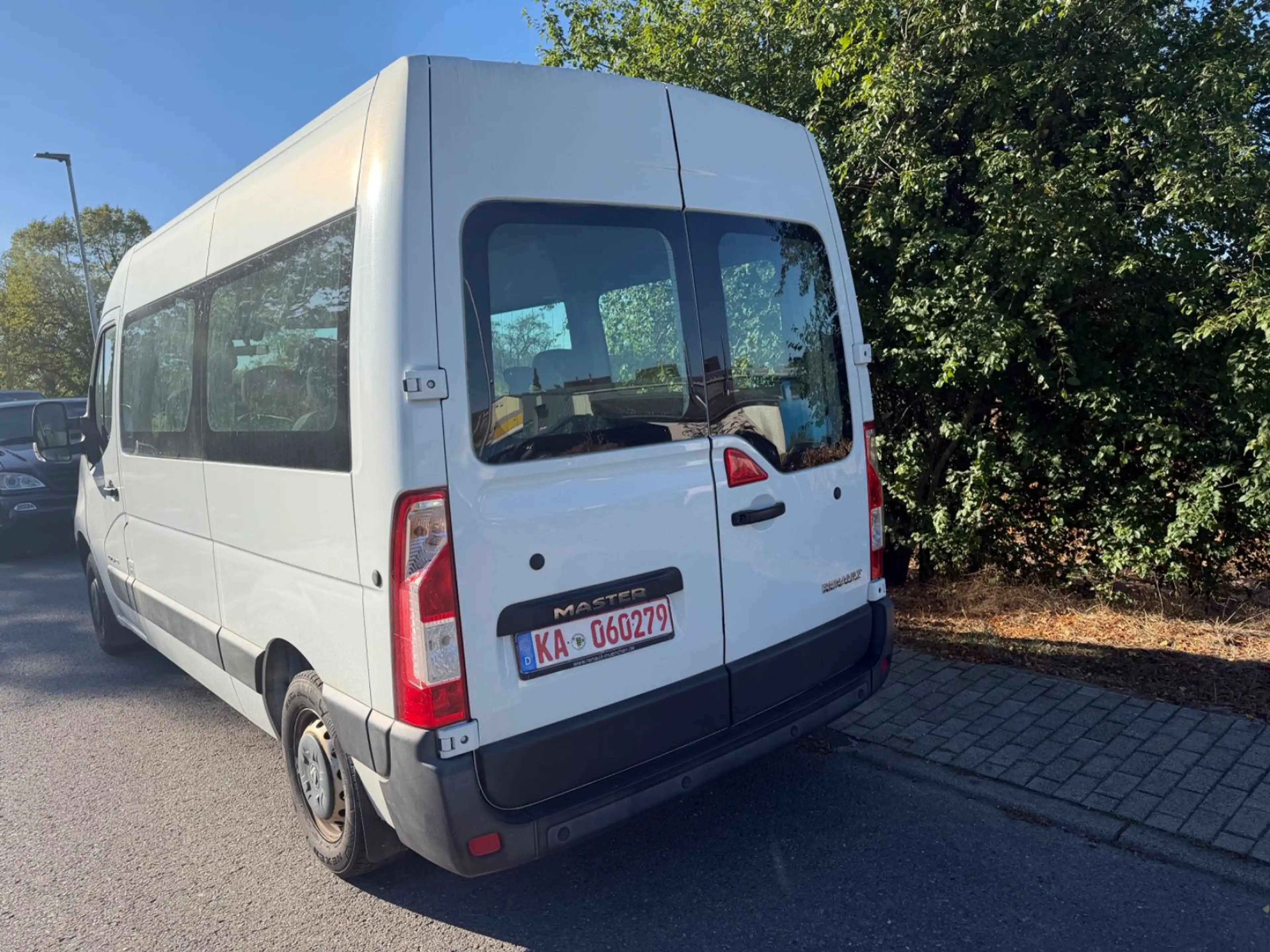Renault Master III Kombi L2H2 3,3t 9Sitzer Klima — photo 6